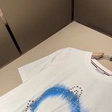 Moncler蒙家 2026春夏最新男女同款👫贸易订单短袖T恤,全品相!!网红款!采用logo图案压胶设 Moncler蒙家 2026春夏最新男女同款👫贸易订单短袖T恤,全品相!!网红款!采用logo图案压胶设
