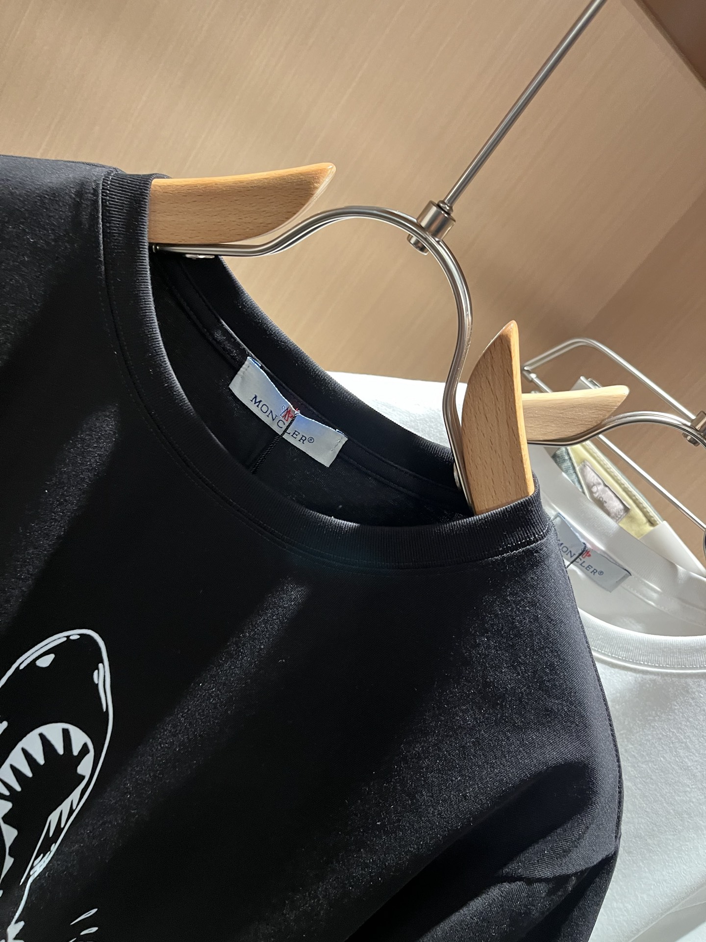 Moncler蒙家 2026春夏最新男女同款👫贸易订单短袖T恤，全品相！！网红款！采用logo图案印花设