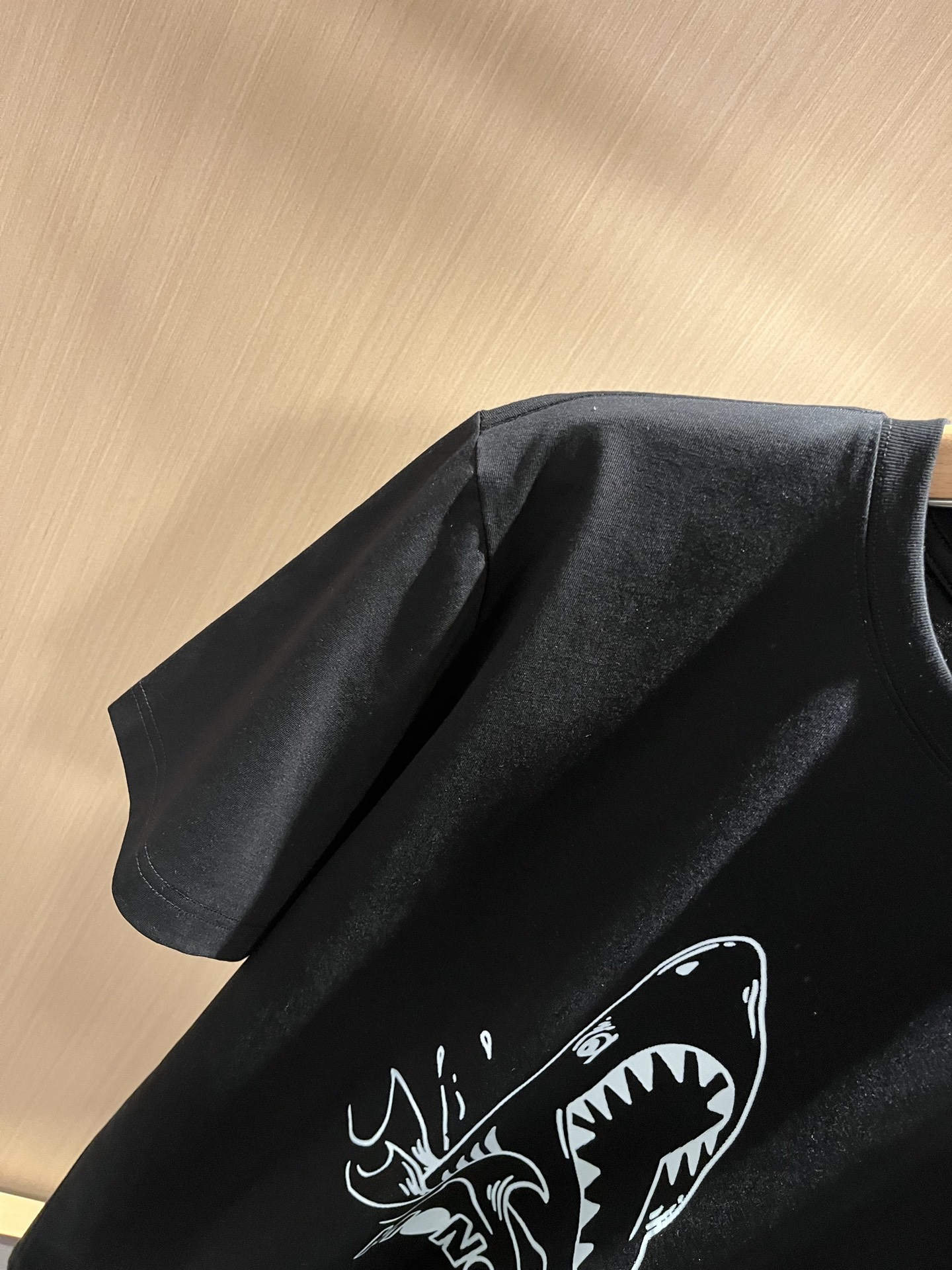 Moncler蒙家 2026春夏最新男女同款👫贸易订单短袖T恤，全品相！！网红款！采用logo图案印花设