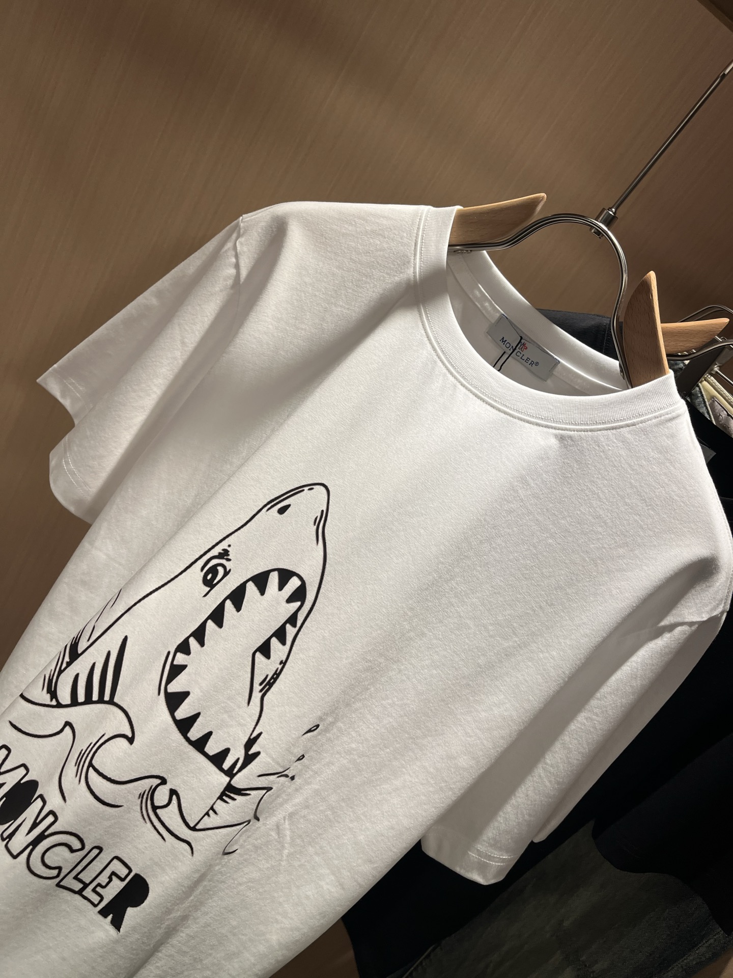 Moncler蒙家 2026春夏最新男女同款👫贸易订单短袖T恤，全品相！！网红款！采用logo图案印花设