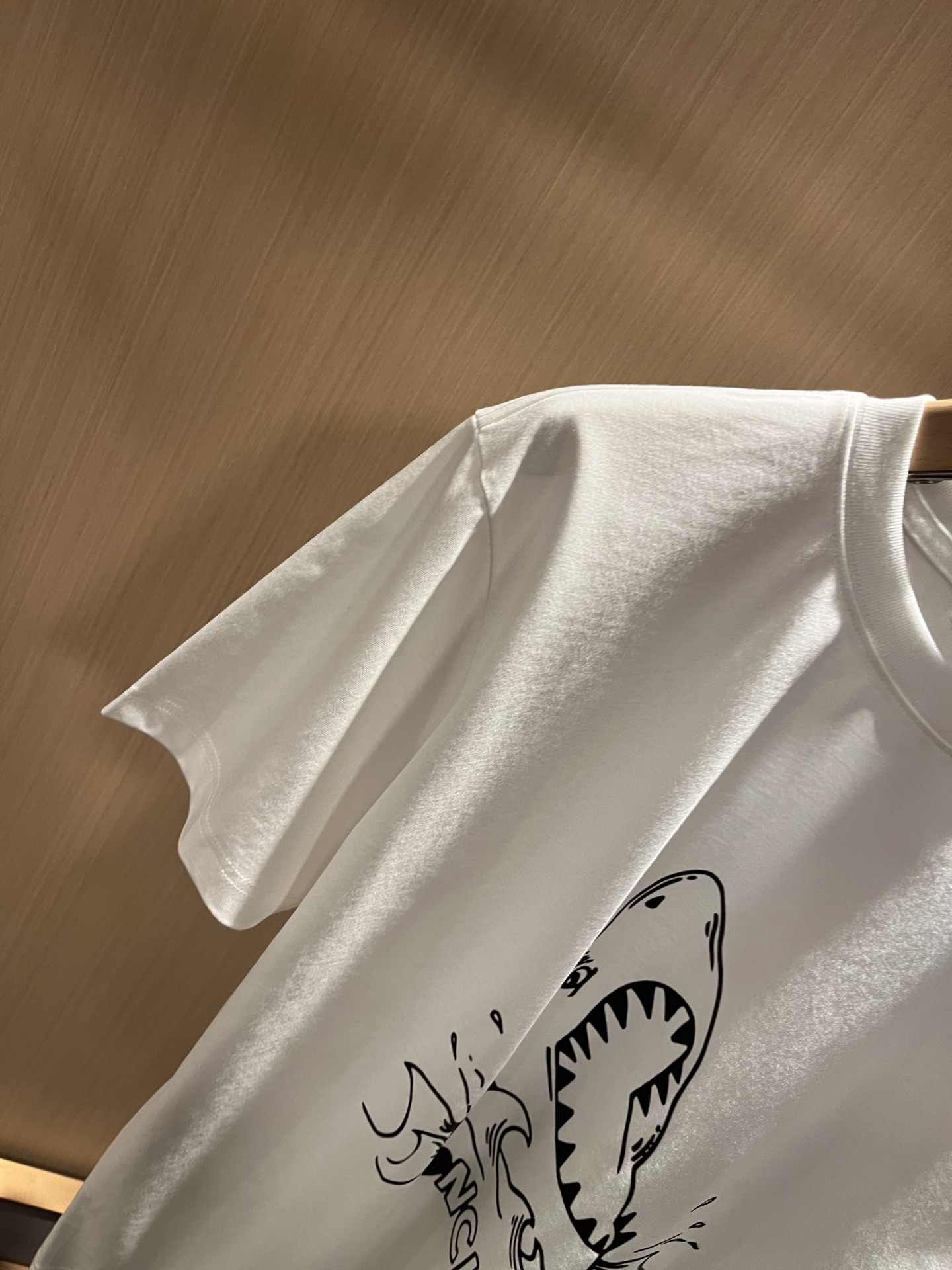 Moncler蒙家 2026春夏最新男女同款👫贸易订单短袖T恤，全品相！！网红款！采用logo图案印花设