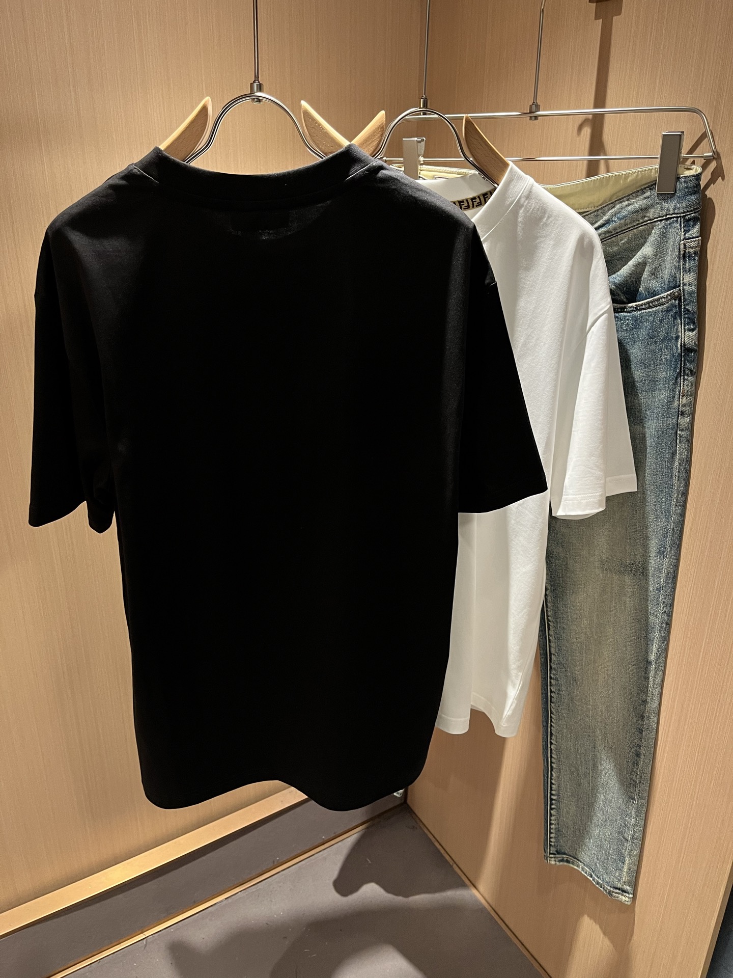 FEN*I 芬*迪2026春夏新款FD家族FF男女同款👫短袖T恤，男女同款👫百搭极简短袖。意大利原厂订单