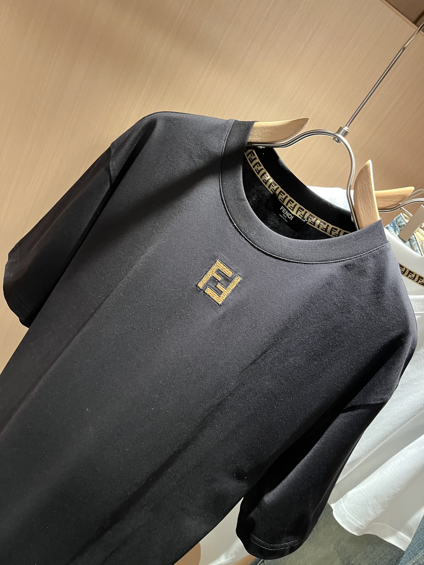 FEN*I 芬*迪2026春夏新款FD家族FF男女同款👫短袖T恤，男女同款👫百搭极简短袖。意大利原厂订单