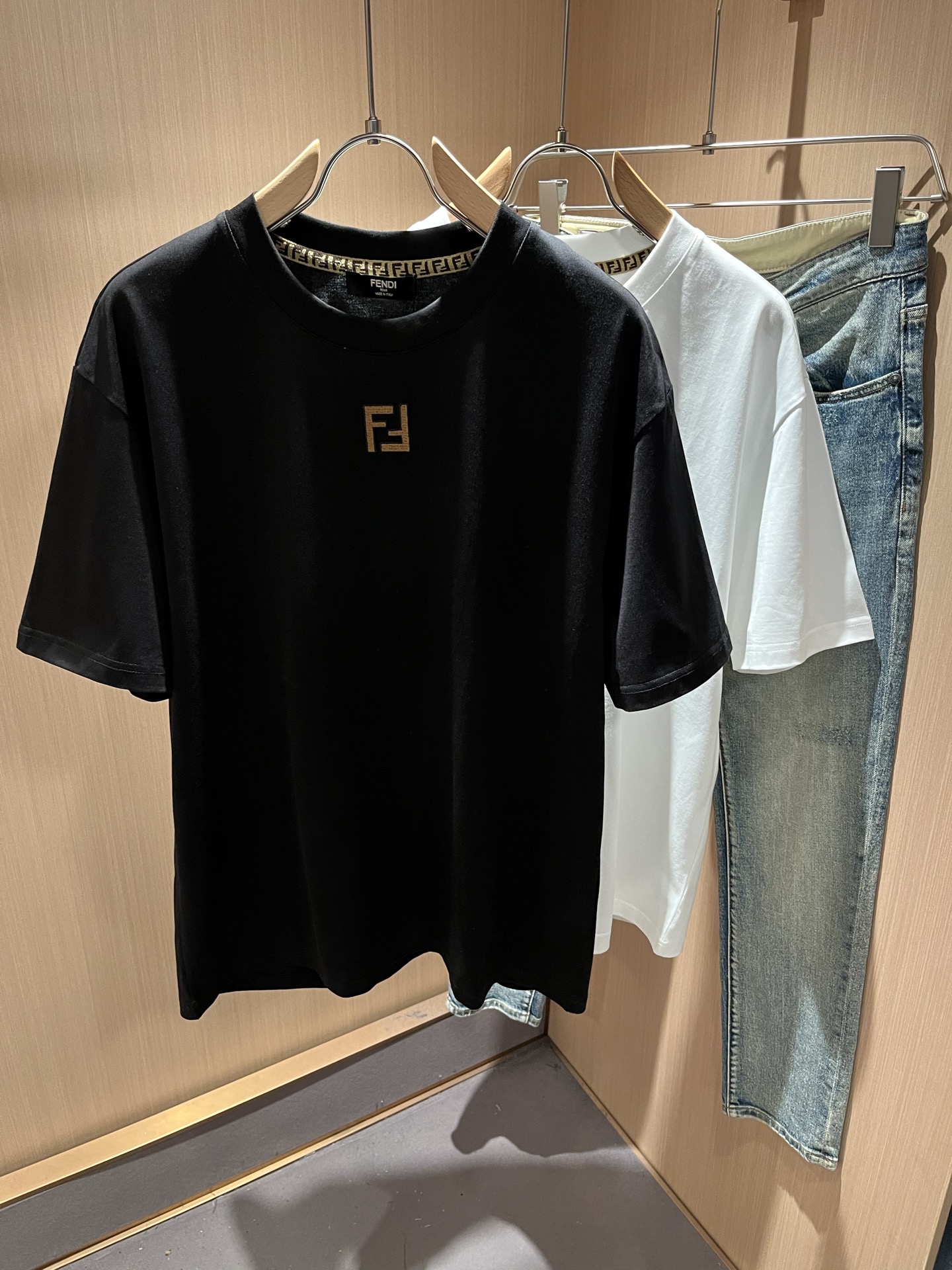 FEN*I 芬*迪2026春夏新款FD家族FF男女同款👫短袖T恤，男女同款👫百搭极简短袖。意大利原厂订单