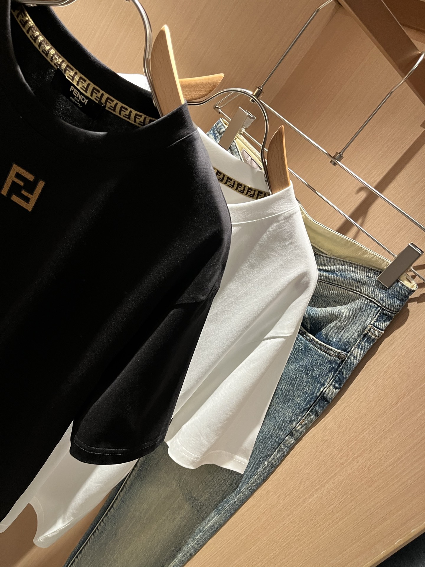 FEN*I 芬*迪2026春夏新款FD家族FF男女同款👫短袖T恤，男女同款👫百搭极简短袖。意大利原厂订单