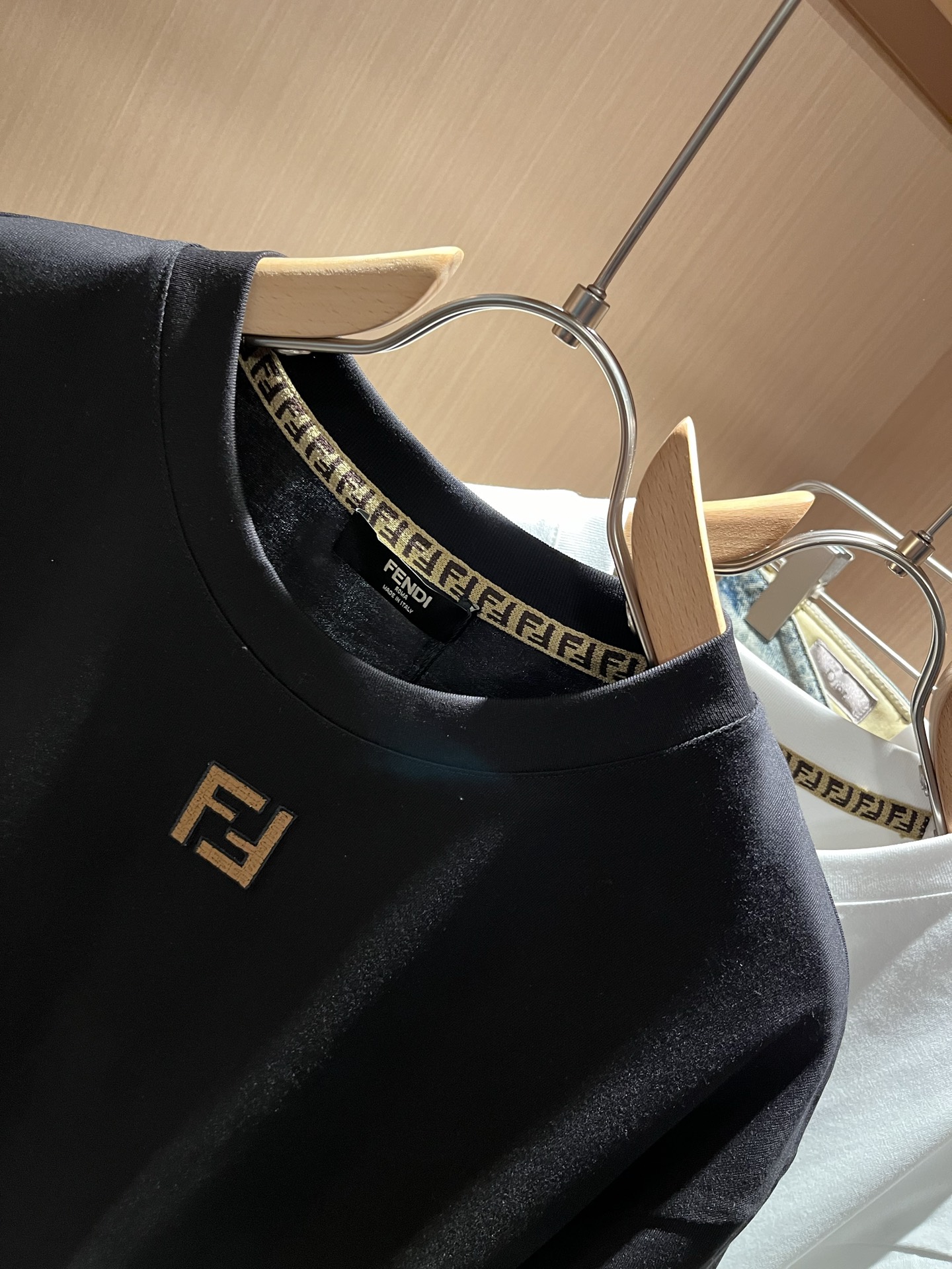 FEN*I 芬*迪2026春夏新款FD家族FF男女同款👫短袖T恤，男女同款👫百搭极简短袖。意大利原厂订单