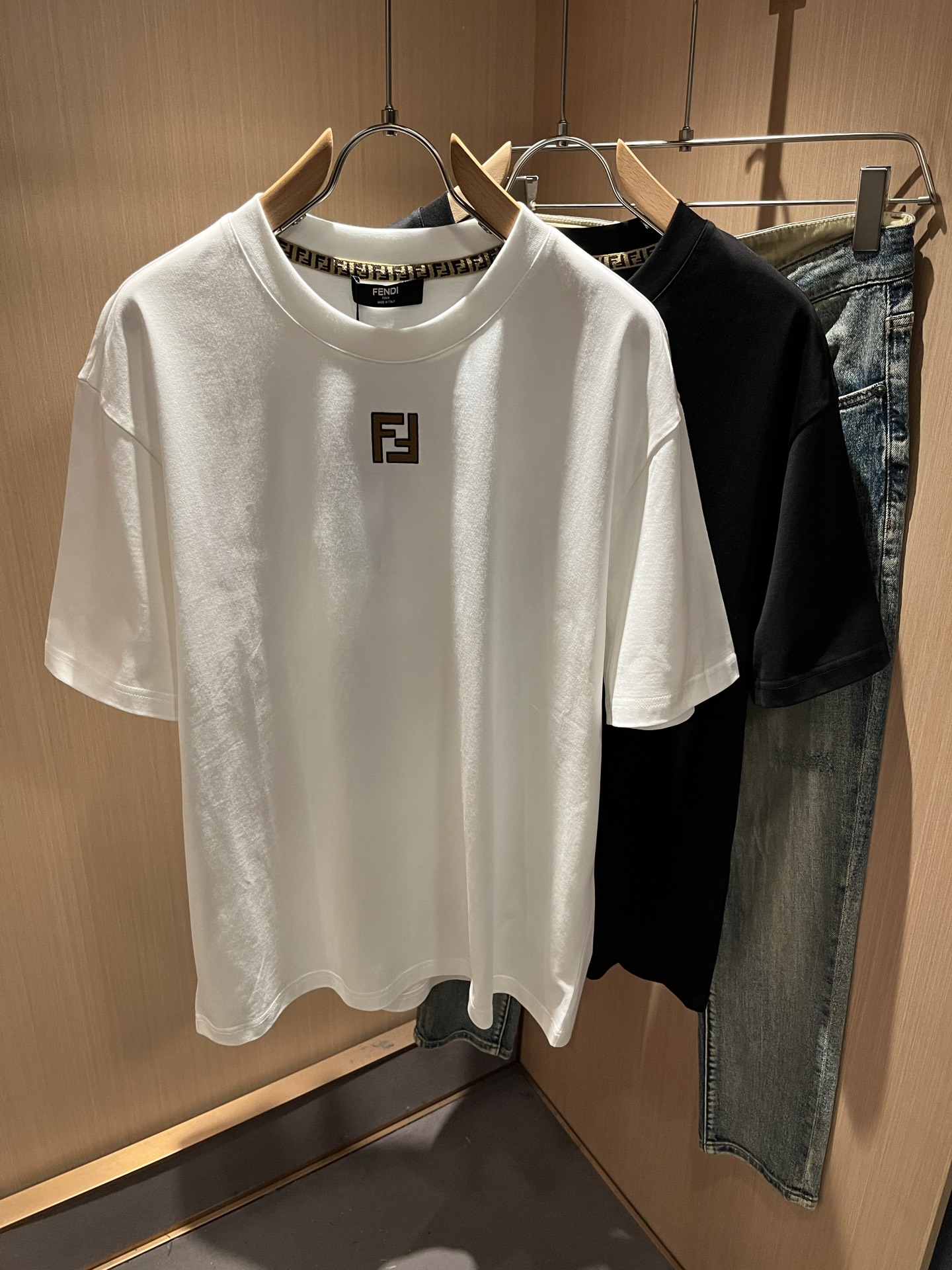 FEN*I 芬*迪2026春夏新款FD家族FF男女同款👫短袖T恤，男女同款👫百搭极简短袖。意大利原厂订单