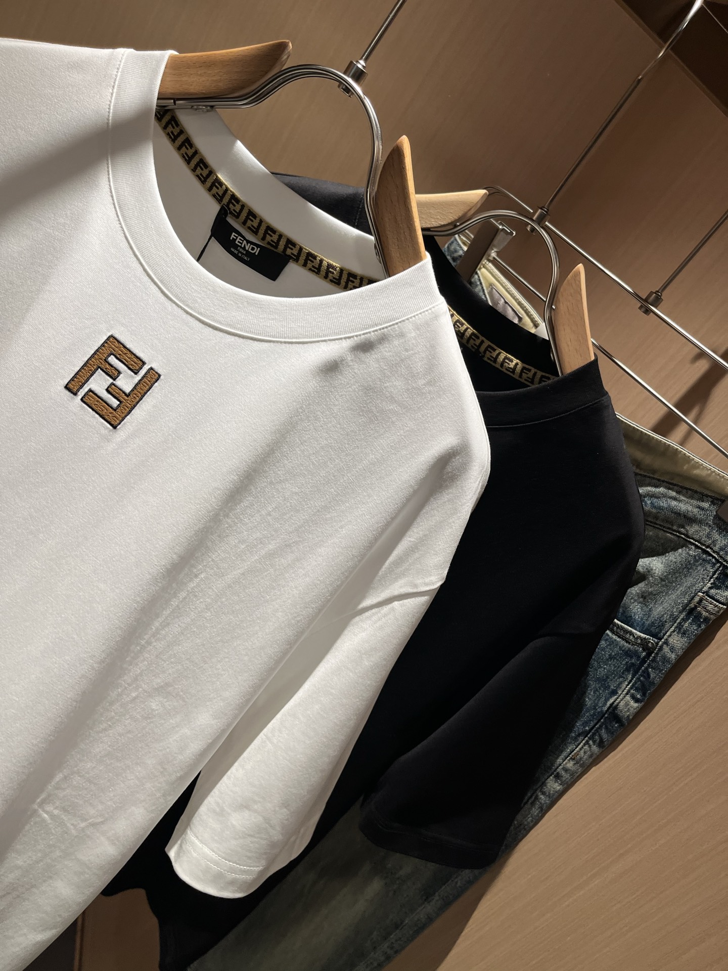 FEN*I 芬*迪2026春夏新款FD家族FF男女同款👫短袖T恤，男女同款👫百搭极简短袖。意大利原厂订单