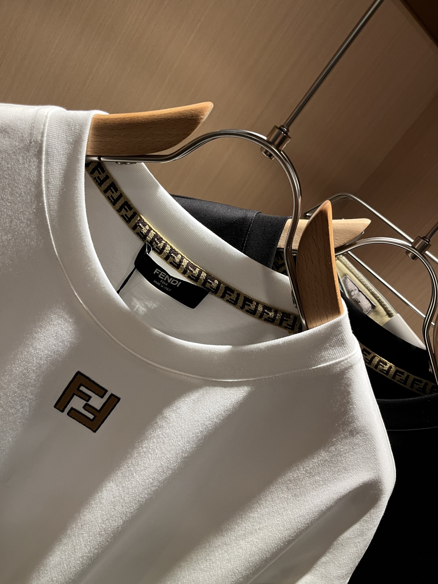 FEN*I 芬*迪2026春夏新款FD家族FF男女同款👫短袖T恤，男女同款👫百搭极简短袖。意大利原厂订单