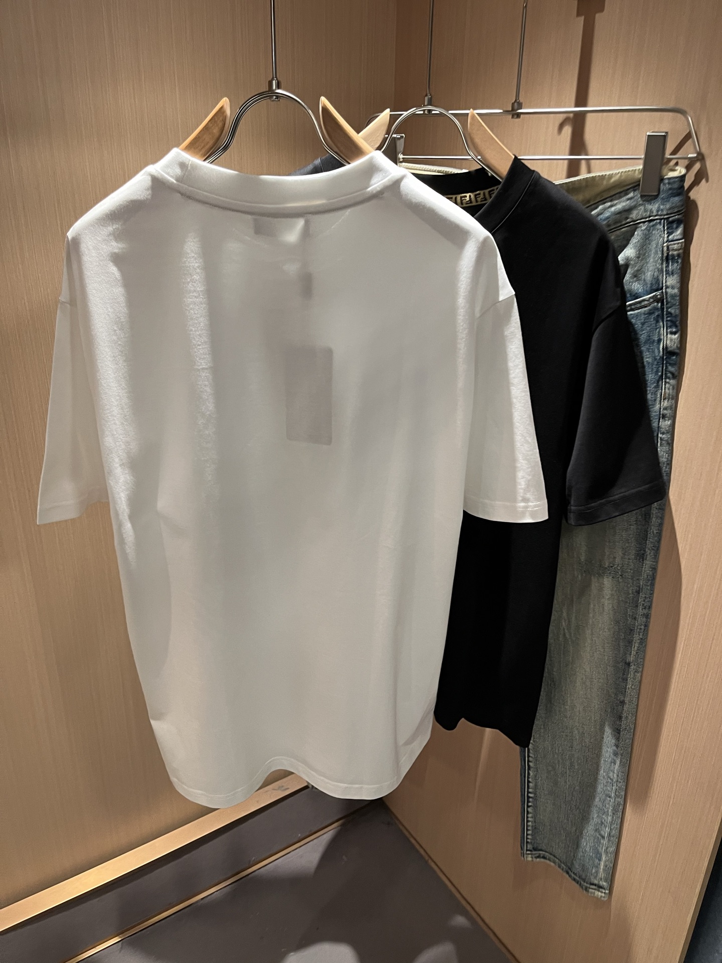 FEN*I 芬*迪2026春夏新款FD家族FF男女同款👫短袖T恤，男女同款👫百搭极简短袖。意大利原厂订单