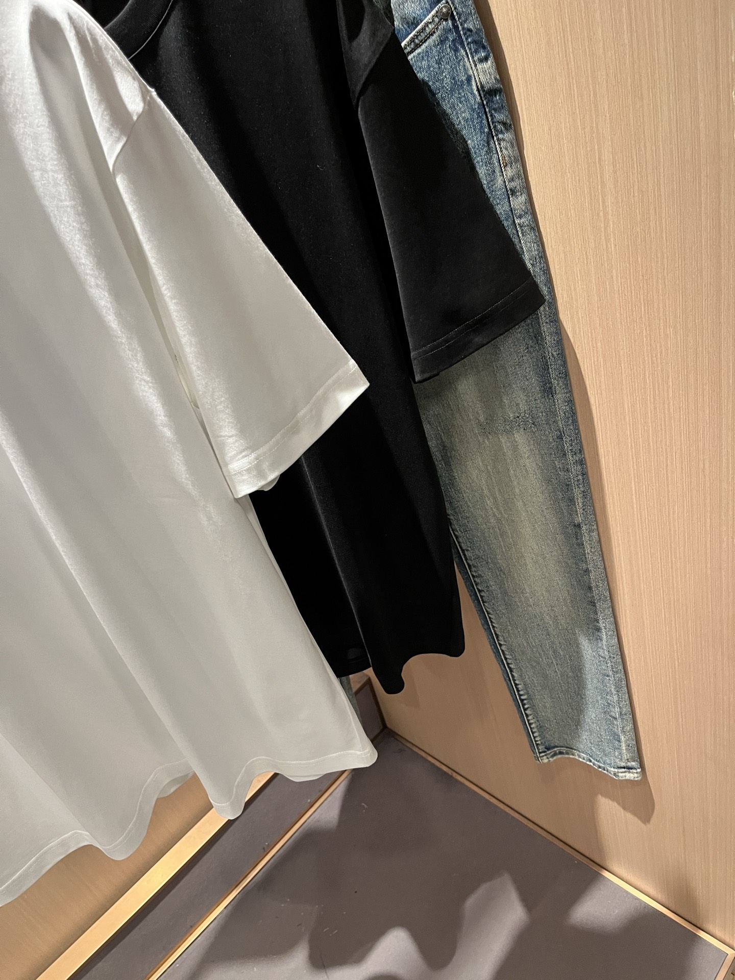 FEN*I 芬*迪2026春夏新款FD家族FF男女同款👫短袖T恤，男女同款👫百搭极简短袖。意大利原厂订单