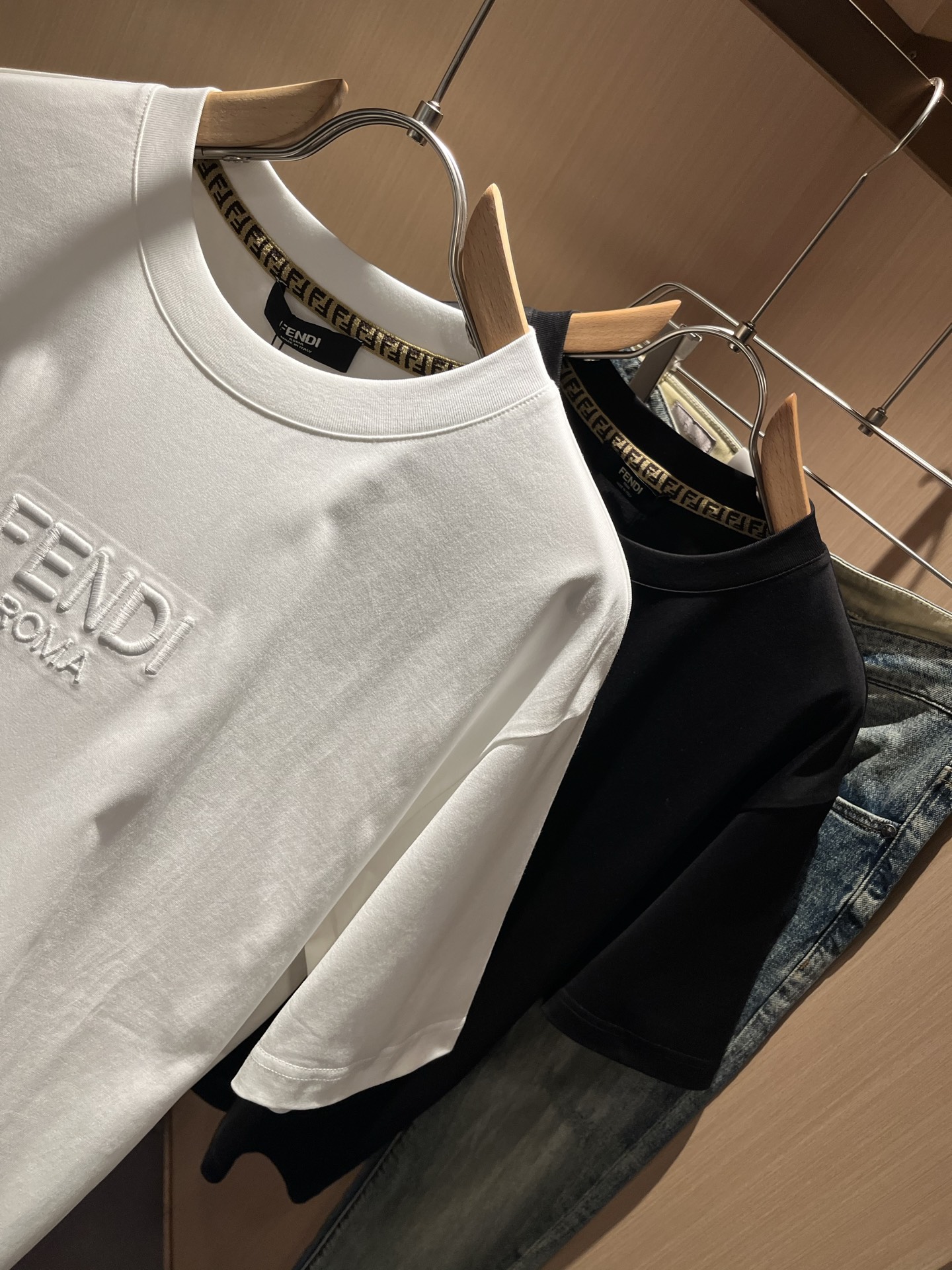 FEN*I 芬*迪2026春夏新款FD家族FF男女同款👫短袖T恤，男女同款👫百搭极简短袖。意大利原厂订单