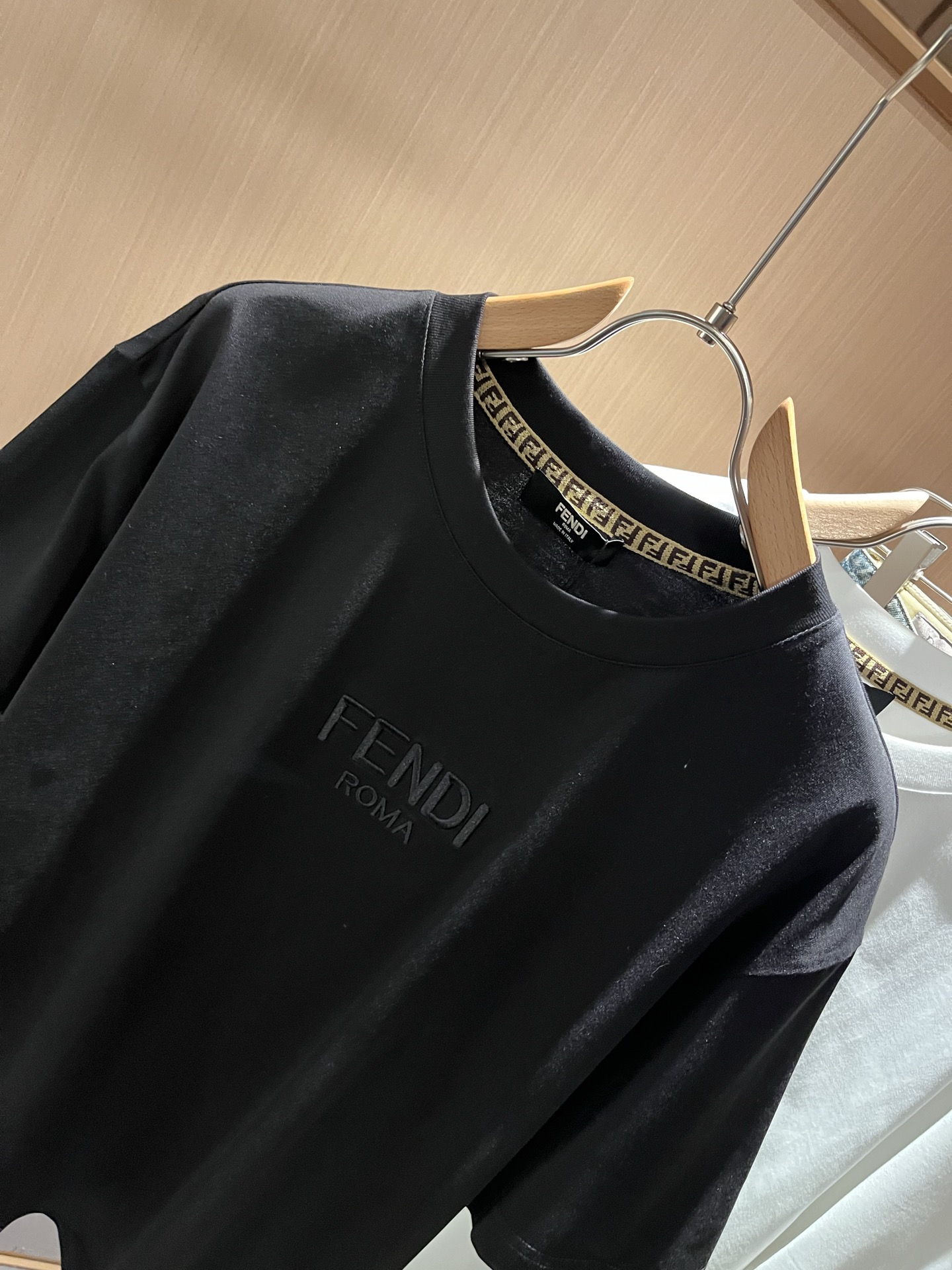 FEN*I 芬*迪2026春夏新款FD家族FF男女同款👫短袖T恤，男女同款👫百搭极简短袖。意大利原厂订单