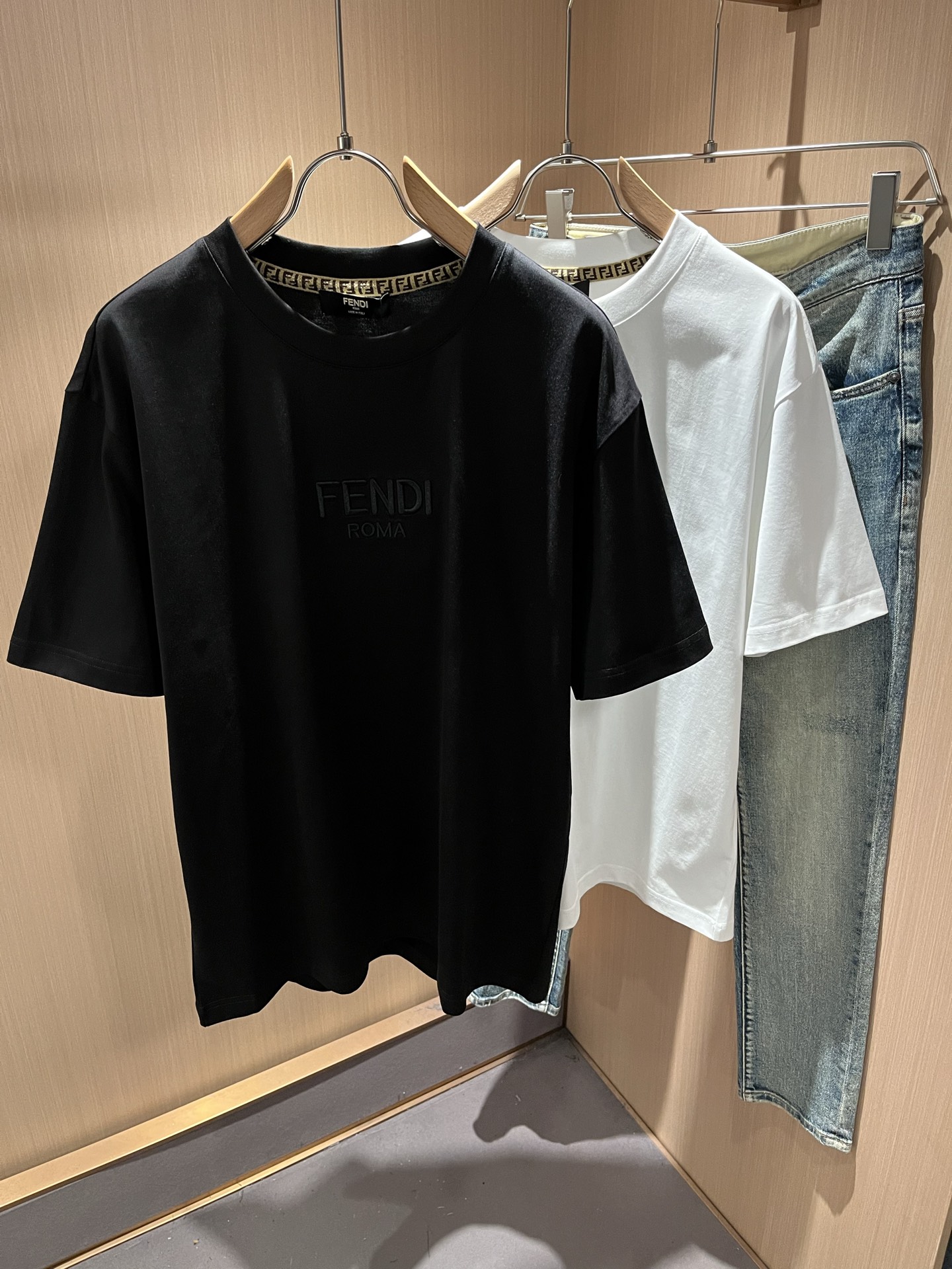 FEN*I 芬*迪2026春夏新款FD家族FF男女同款👫短袖T恤，男女同款👫百搭极简短袖。意大利原厂订单