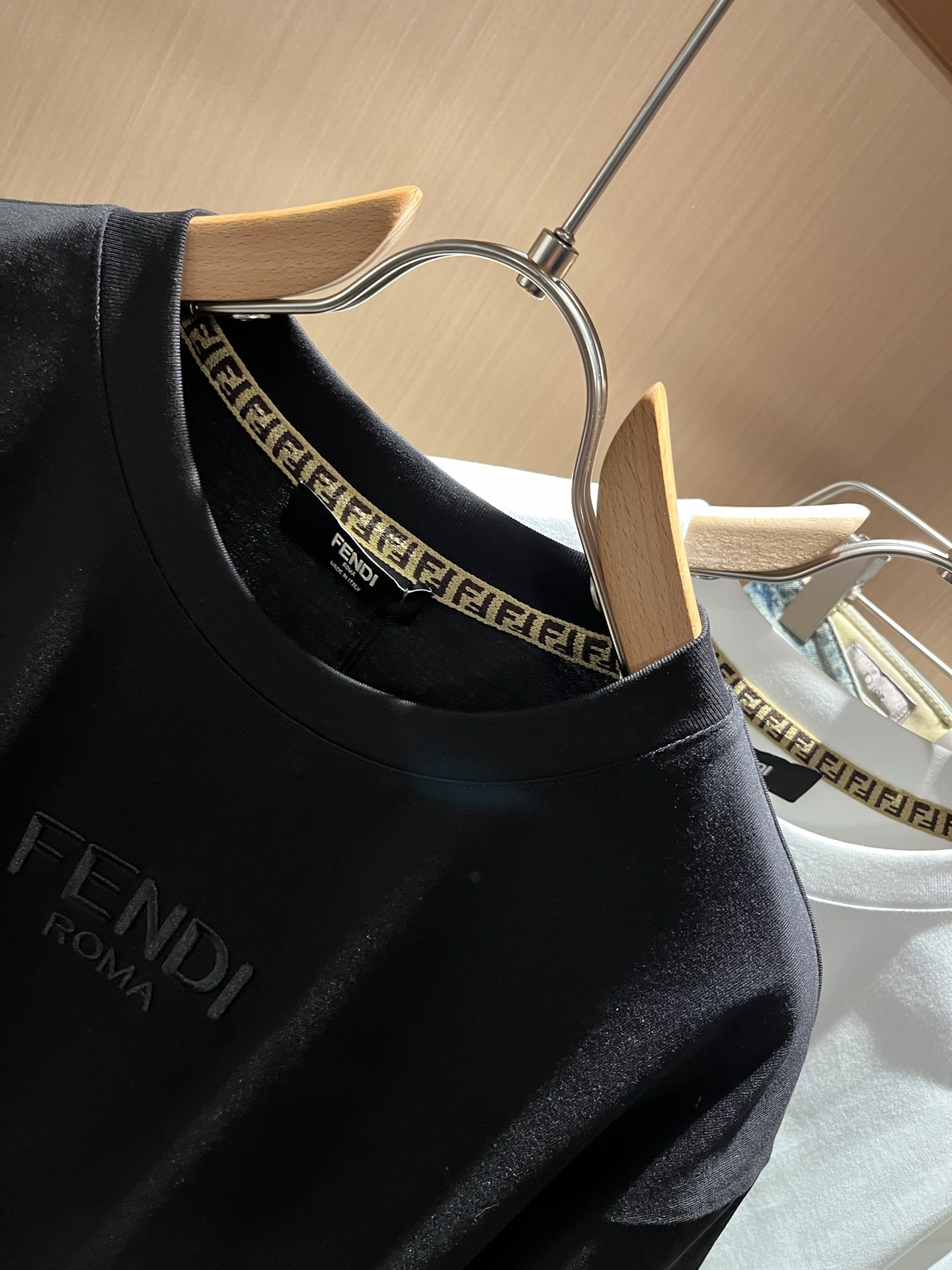 FEN*I 芬*迪2026春夏新款FD家族FF男女同款👫短袖T恤，男女同款👫百搭极简短袖。意大利原厂订单