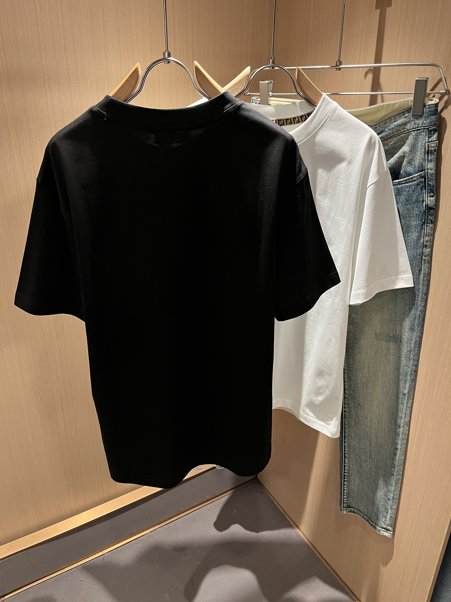 FEN*I 芬*迪2026春夏新款FD家族FF男女同款👫短袖T恤，男女同款👫百搭极简短袖。意大利原厂订单