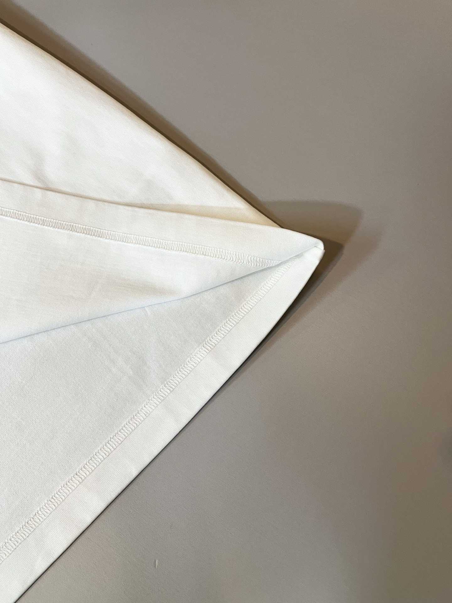 BURBER*Y巴*莉2026春夏新品短袖T恤，重磅来袭，最近比较火热的环保纯棉面料制作而成，高端户外运