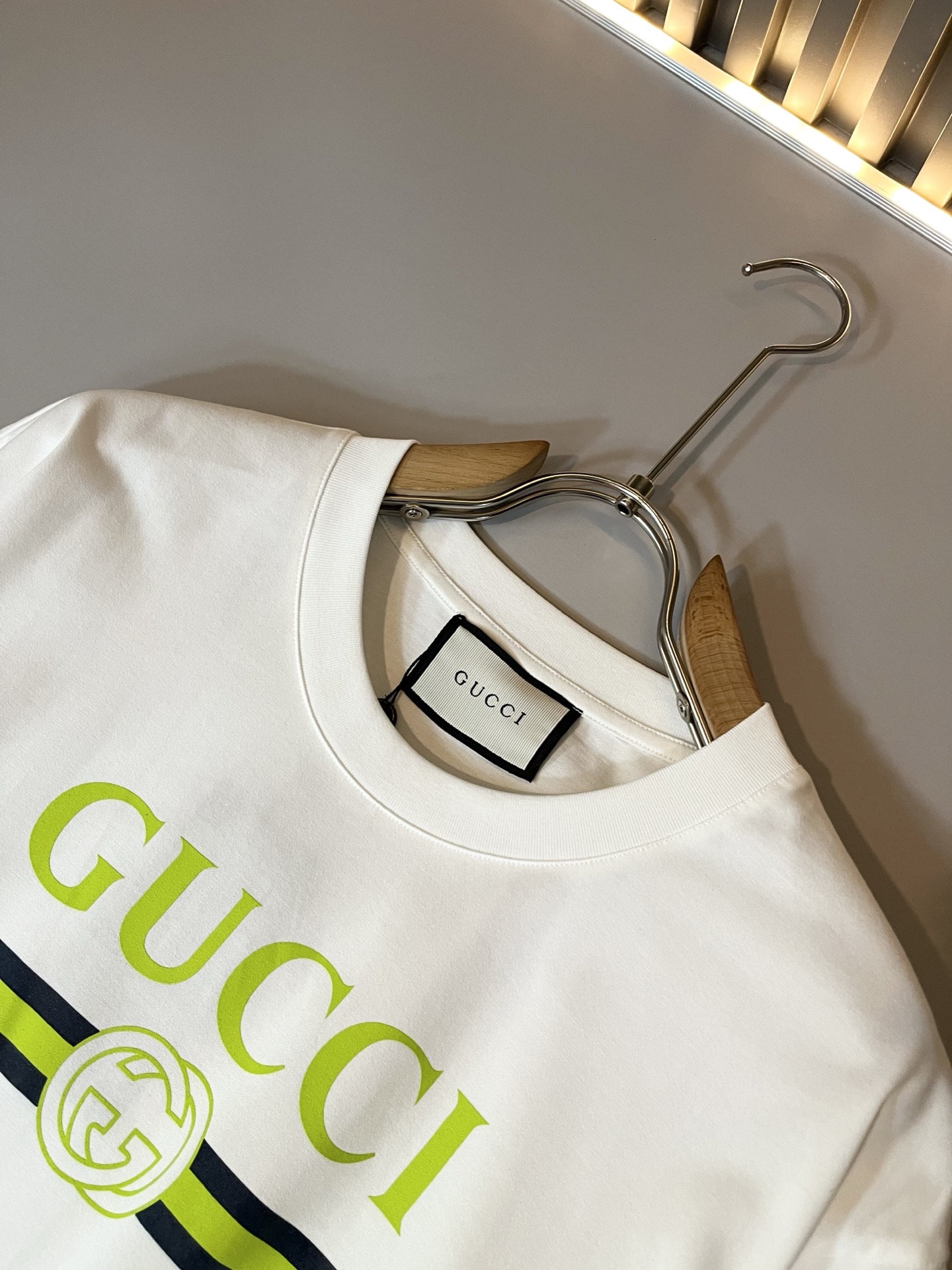 Gucc*古家 2026春夏新款男女同情侣款👫休闲宽松棉质圆领短袖T恤衫！贸易公司渠道稀出，同步官网发售