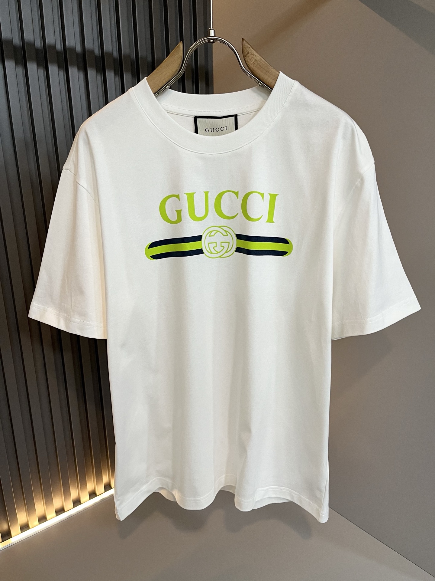 Gucc*古家 2026春夏新款男女同情侣款👫休闲宽松棉质圆领短袖T恤衫！贸易公司渠道稀出，同步官网发售