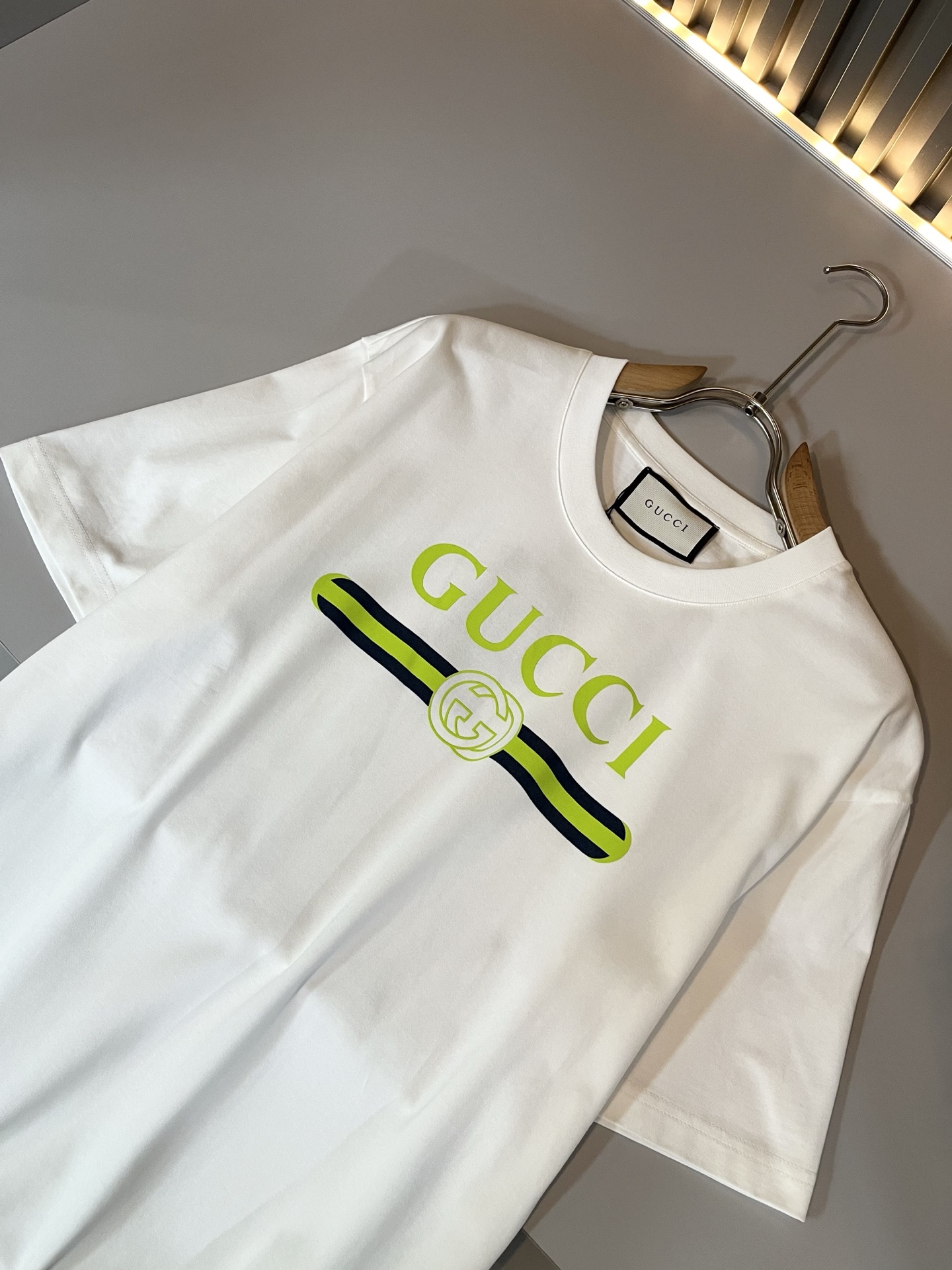 Gucc*古家 2026春夏新款男女同情侣款👫休闲宽松棉质圆领短袖T恤衫！贸易公司渠道稀出，同步官网发售