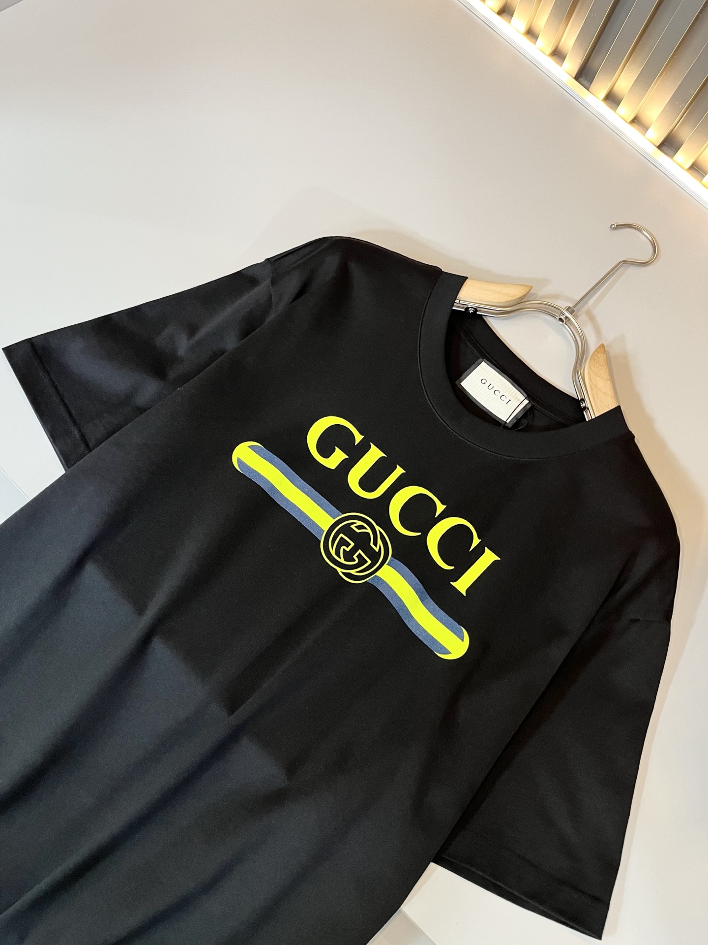 Gucc*古家 2026春夏新款男女同情侣款👫休闲宽松棉质圆领短袖T恤衫！贸易公司渠道稀出，同步官网发售