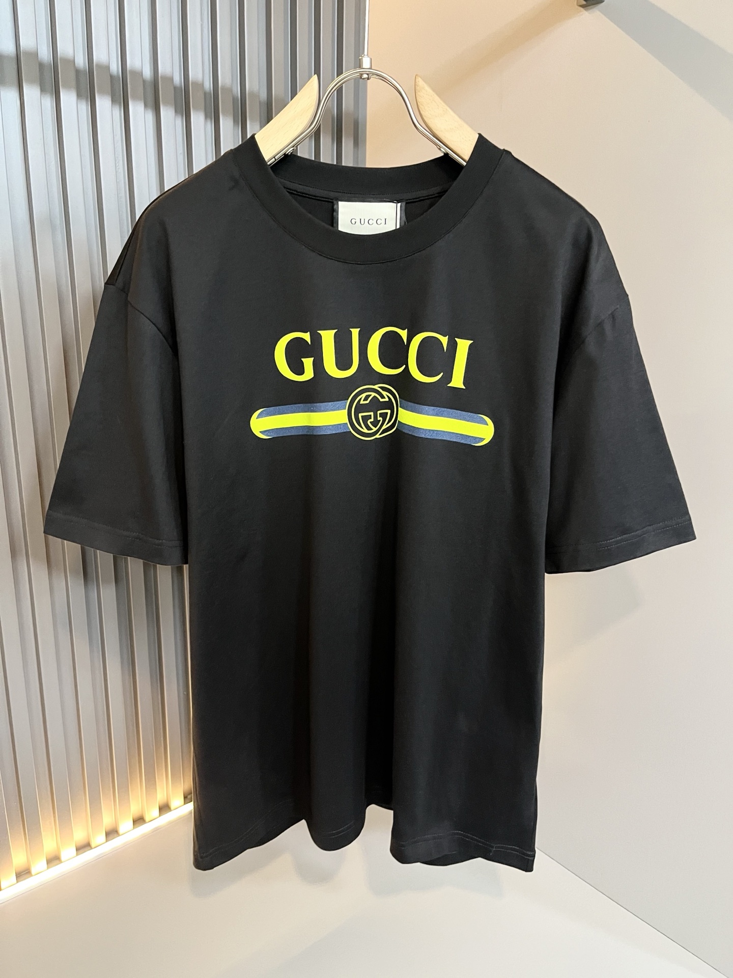 Gucc*古家 2026春夏新款男女同情侣款👫休闲宽松棉质圆领短袖T恤衫！贸易公司渠道稀出，同步官网发售