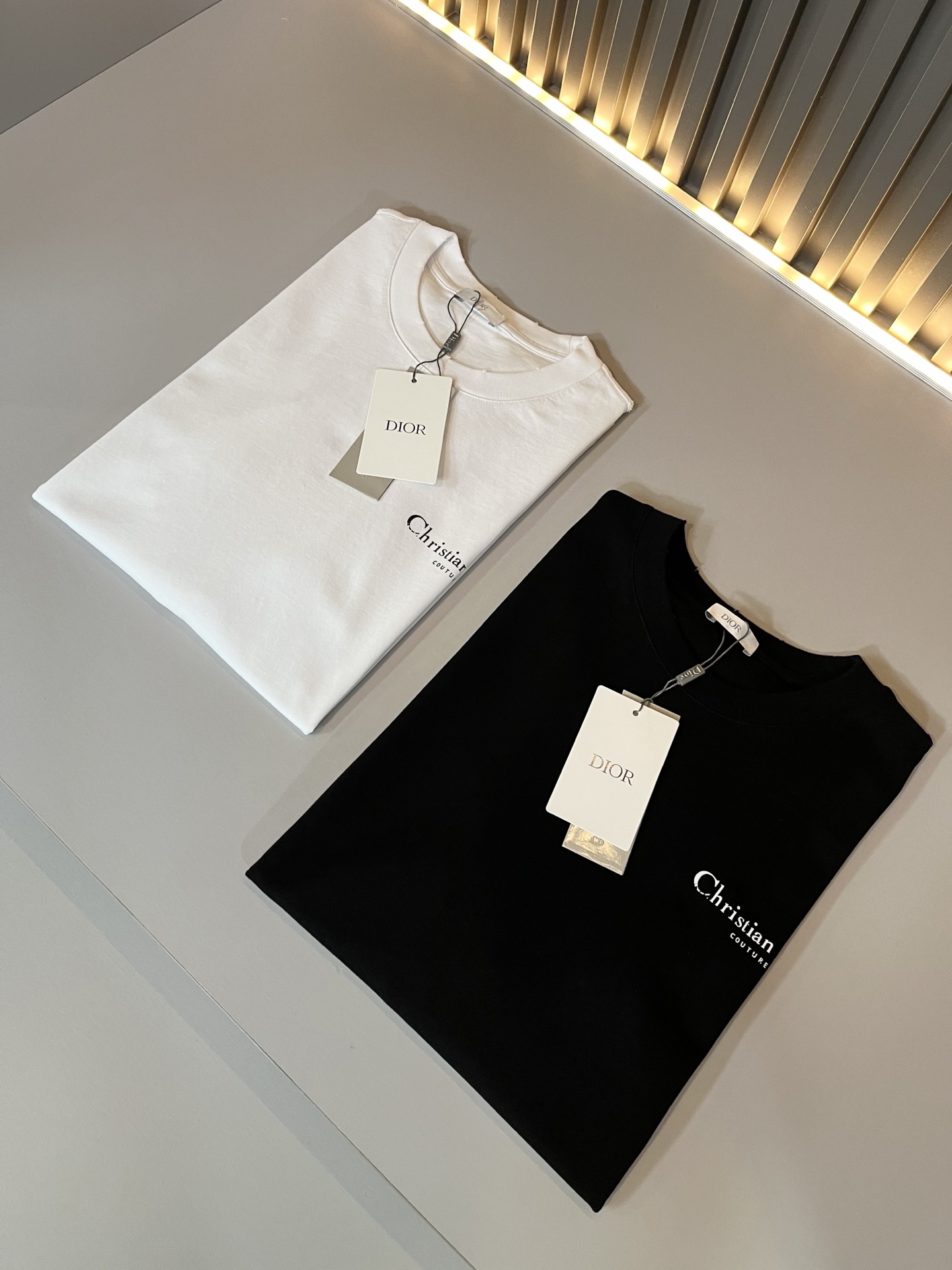 Dio*迪家 2026春夏新款男女同款👫短袖T恤，专柜同步发售！定制专属260克纯棉面料，定制原版工艺螺