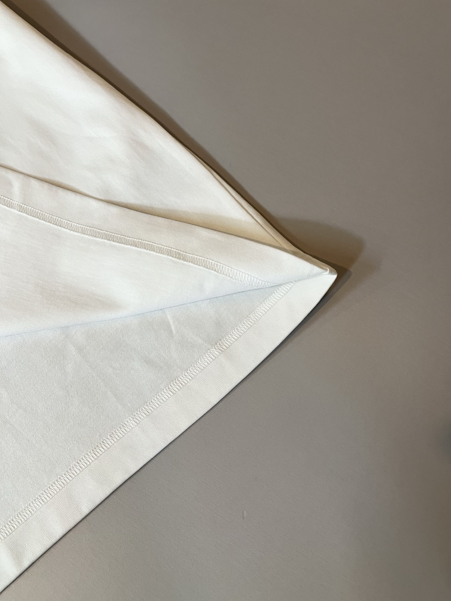 Dio*迪家 2026春夏新款男女同款👫短袖T恤，专柜同步发售！定制专属260克纯棉面料，定制原版工艺螺