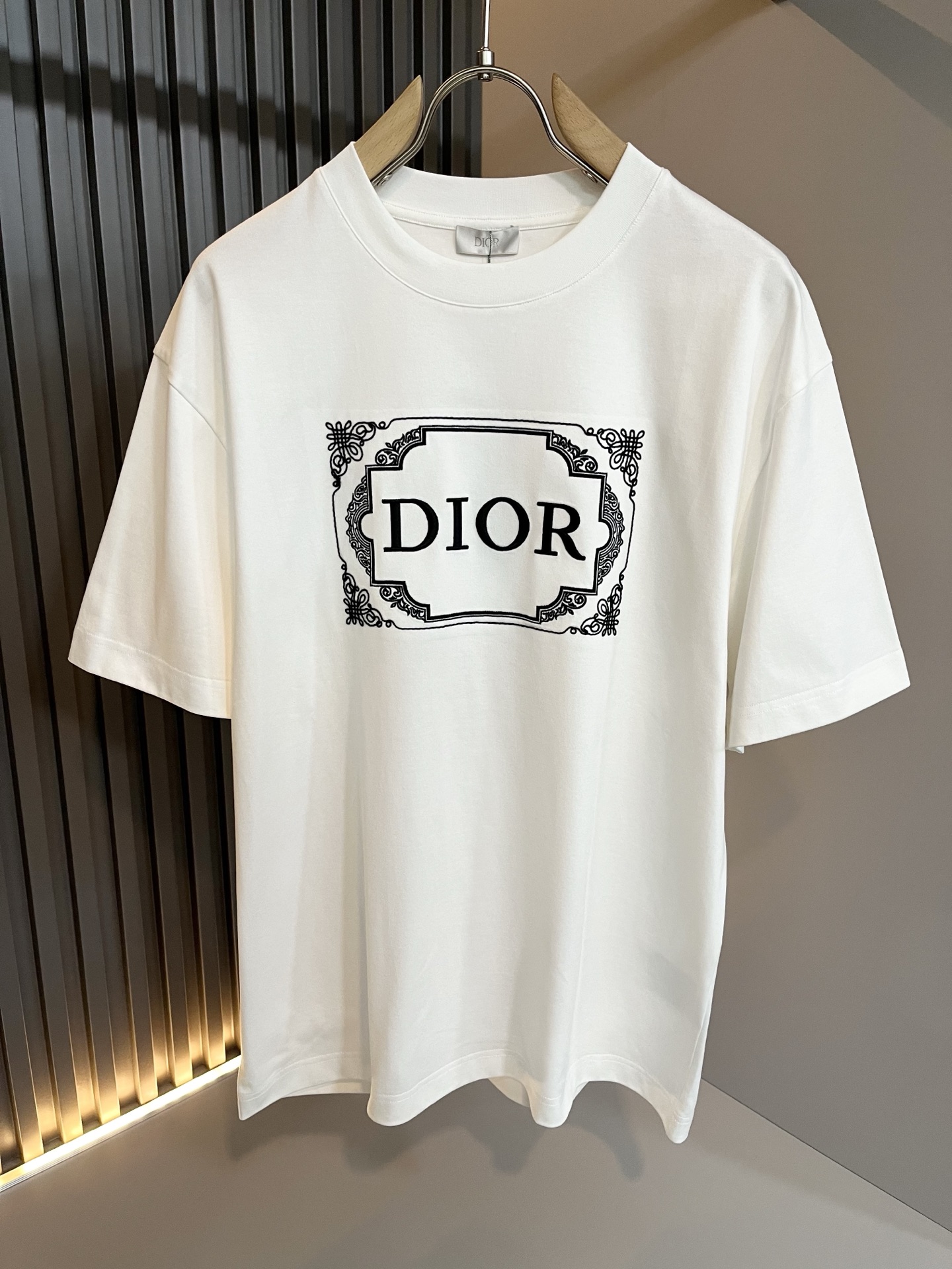 Dio*迪家 2026春夏新款男女同款👫短袖T恤，专柜同步发售！定制专属260克纯棉面料，定制原版工艺螺