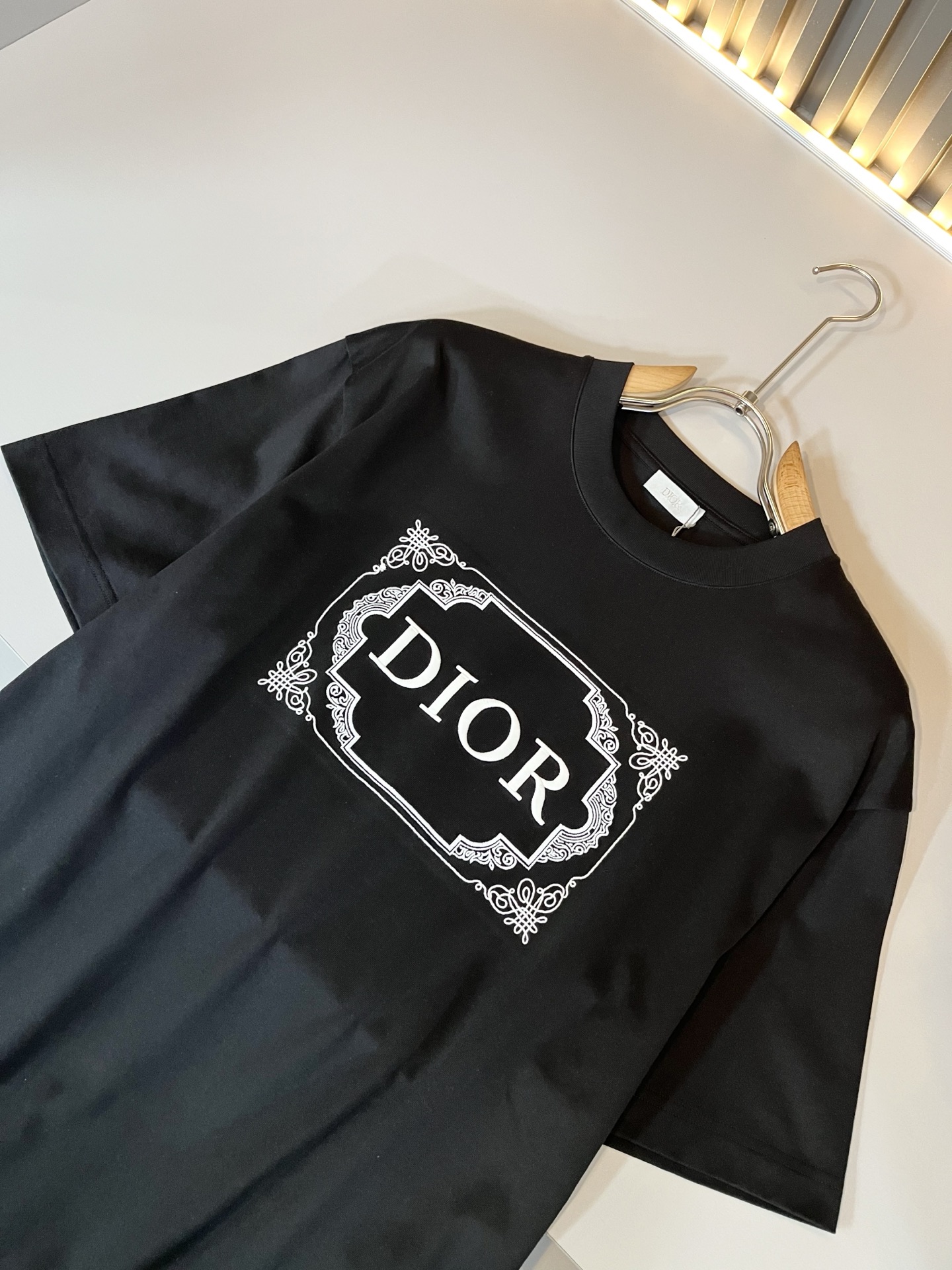 Dio*迪家 2026春夏新款男女同款👫短袖T恤，专柜同步发售！定制专属260克纯棉面料，定制原版工艺螺