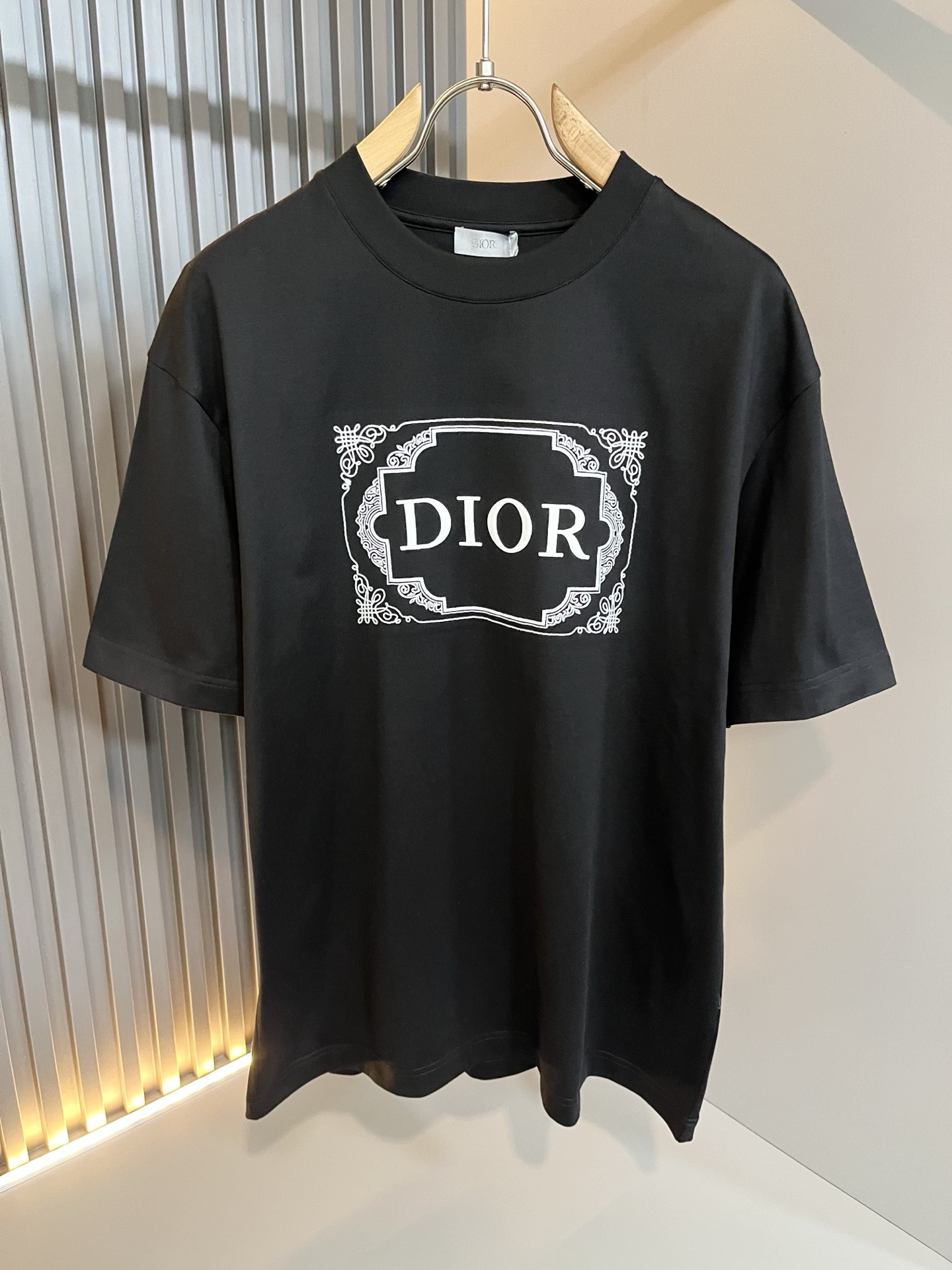 Dio*迪家 2026春夏新款男女同款👫短袖T恤，专柜同步发售！定制专属260克纯棉面料，定制原版工艺螺