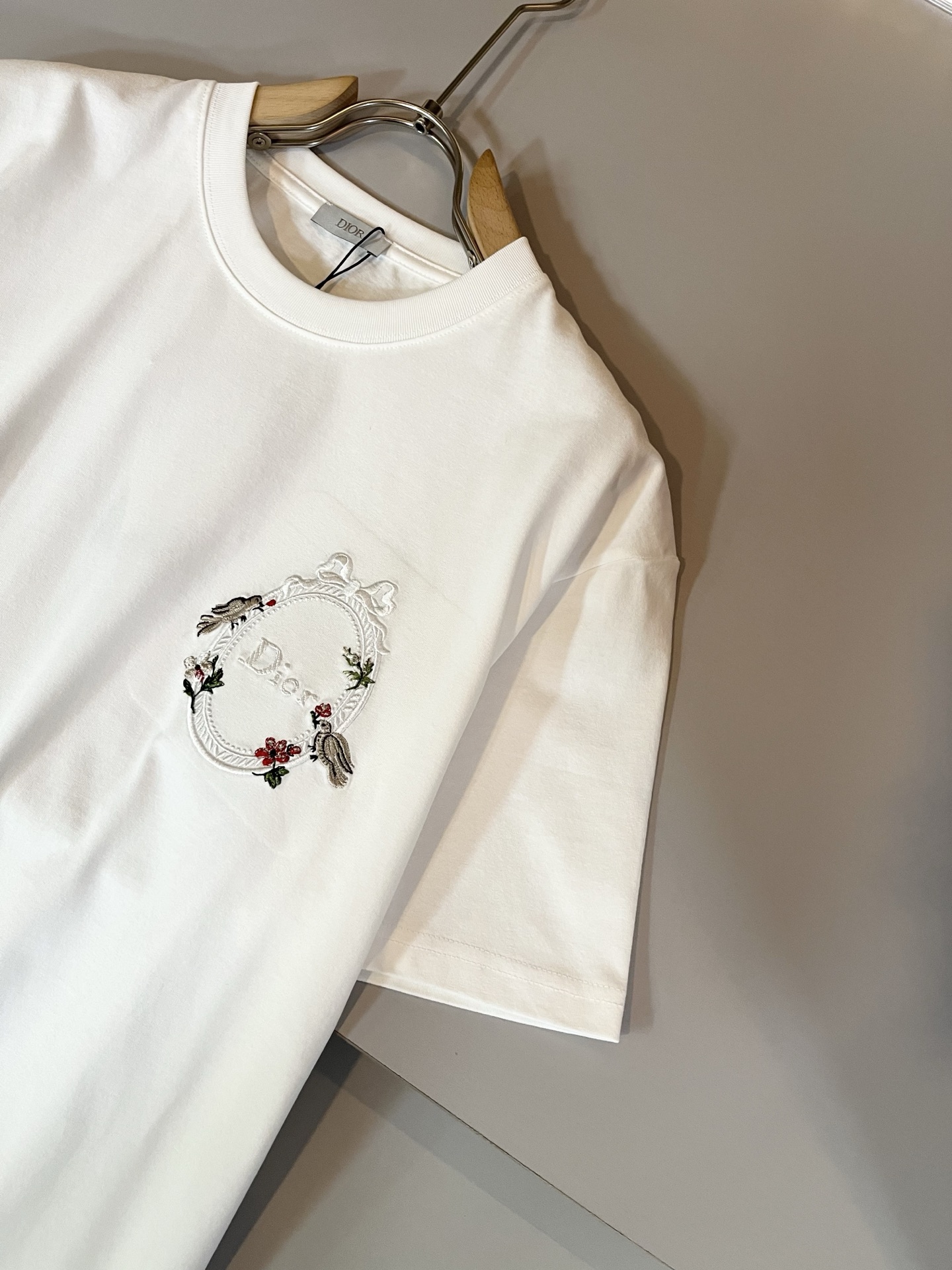 Dio*迪家 2026春夏新款男女同款👫短袖T恤，专柜同步发售！定制专属260克纯棉面料，定制原版工艺螺