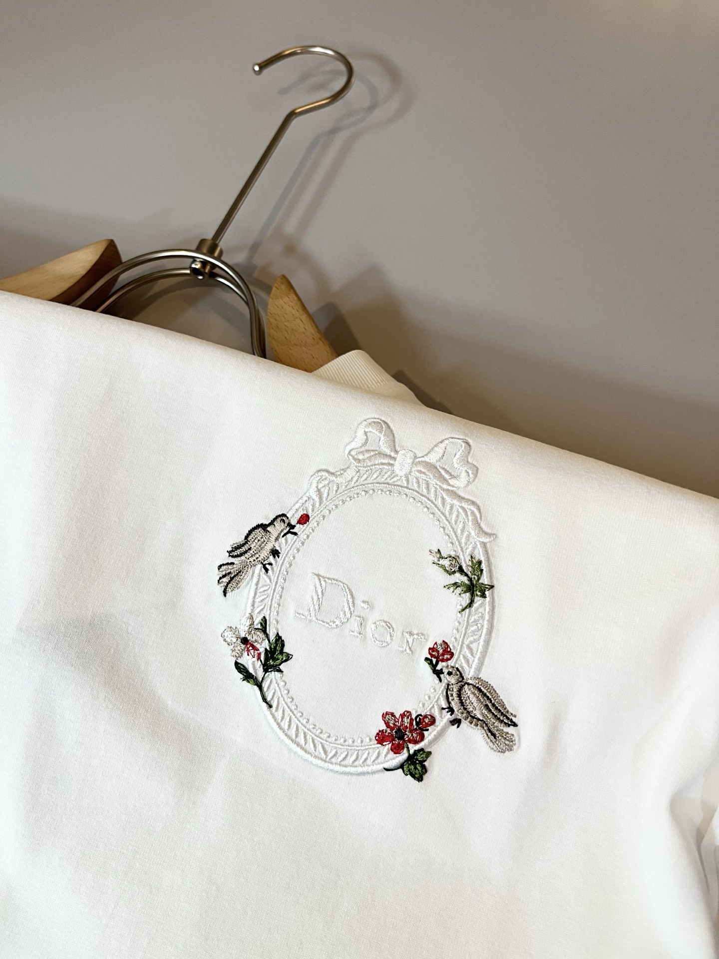 Dio*迪家 2026春夏新款男女同款👫短袖T恤，专柜同步发售！定制专属260克纯棉面料，定制原版工艺螺