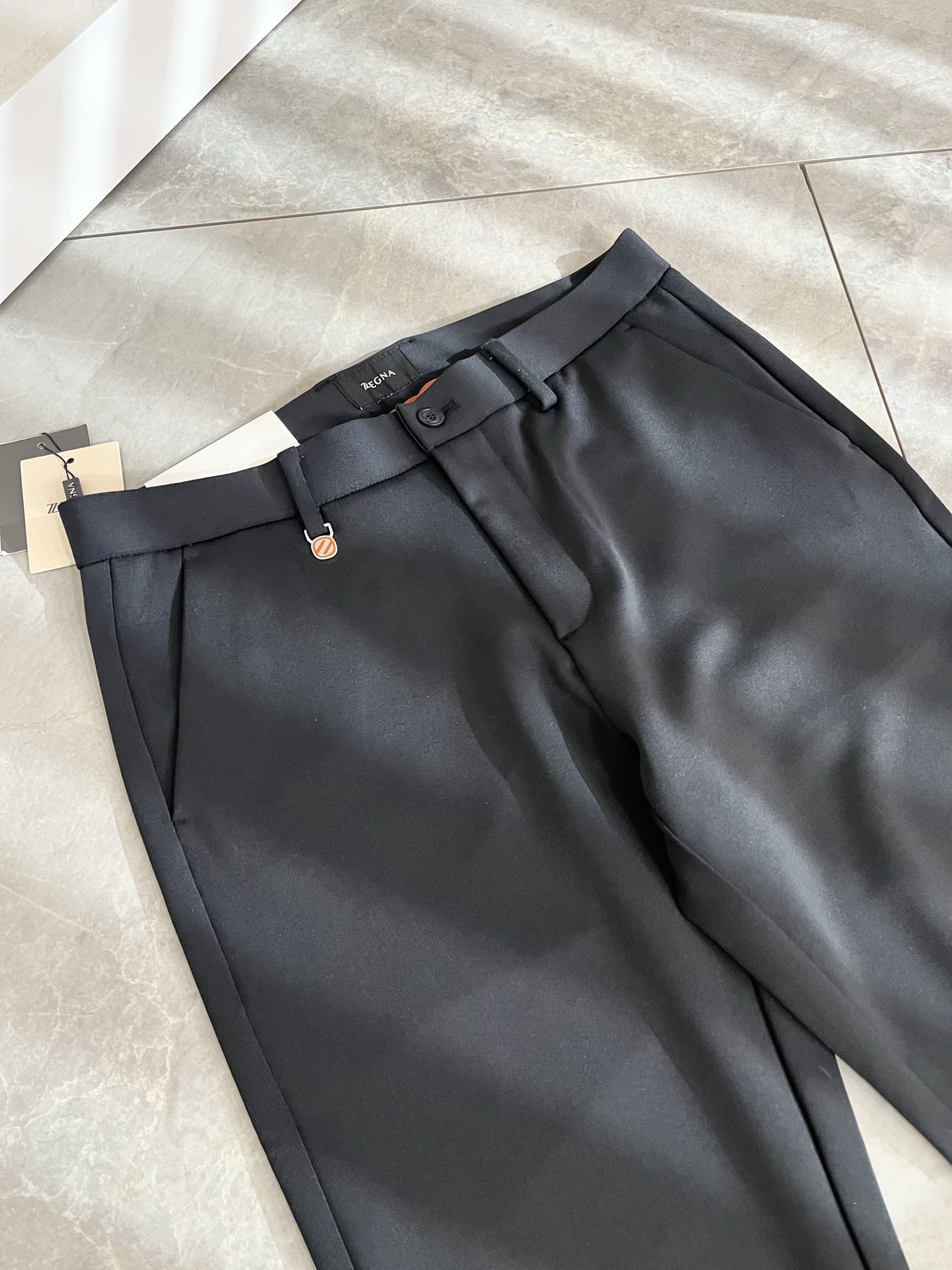 Ermenegildo Zeg*a杰*亚 2026春夏新款男士休闲西裤，压轴的渠道货出现了！！柜台同步销