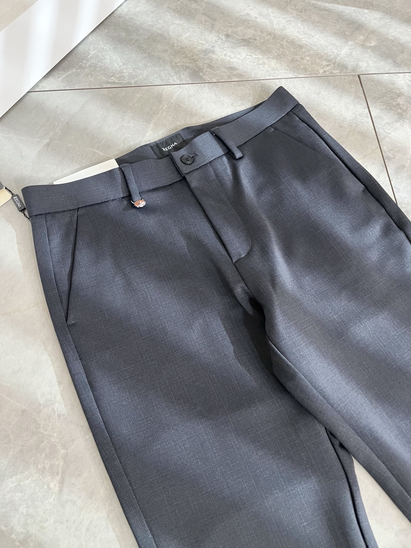 Ermenegildo Zeg*a杰*亚 2026春夏新款男士休闲西裤，压轴的渠道货出现了！！柜台同步销