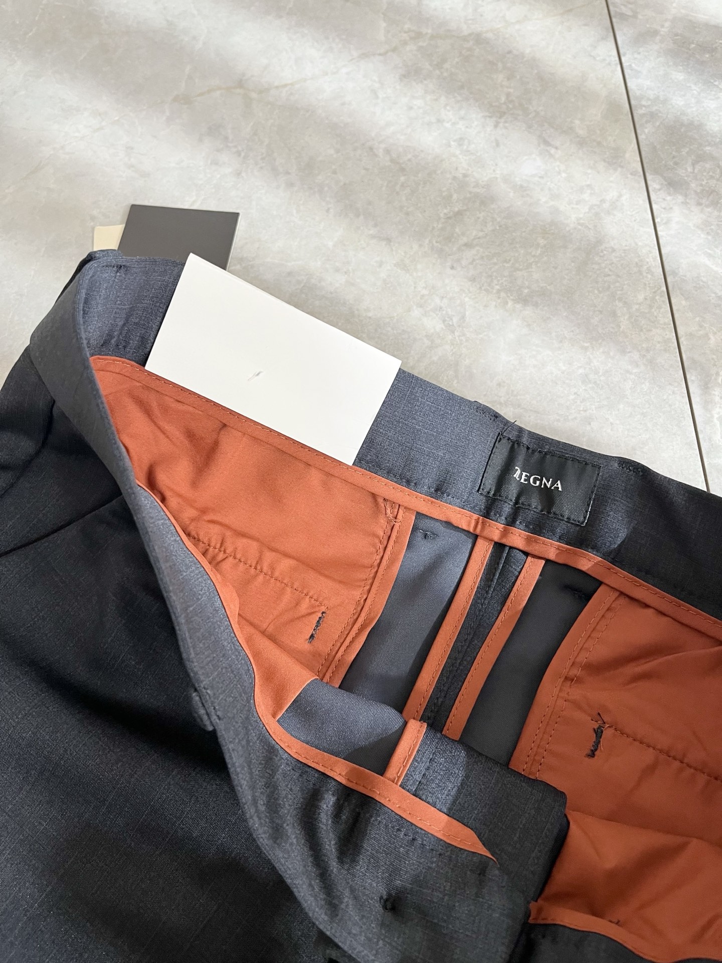 Ermenegildo Zeg*a杰*亚 2026春夏新款男士休闲西裤，压轴的渠道货出现了！！柜台同步销