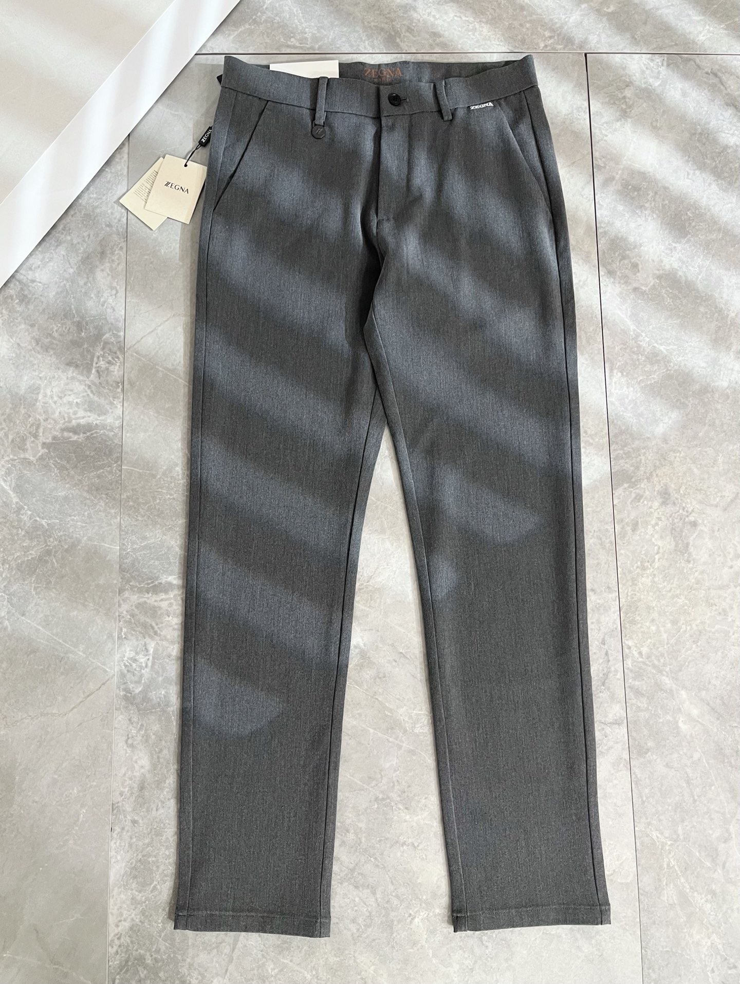 Ermenegildo Zeg*a杰*亚 2026春夏新款男士休闲西裤，压轴的渠道货出现了！！柜台同步销