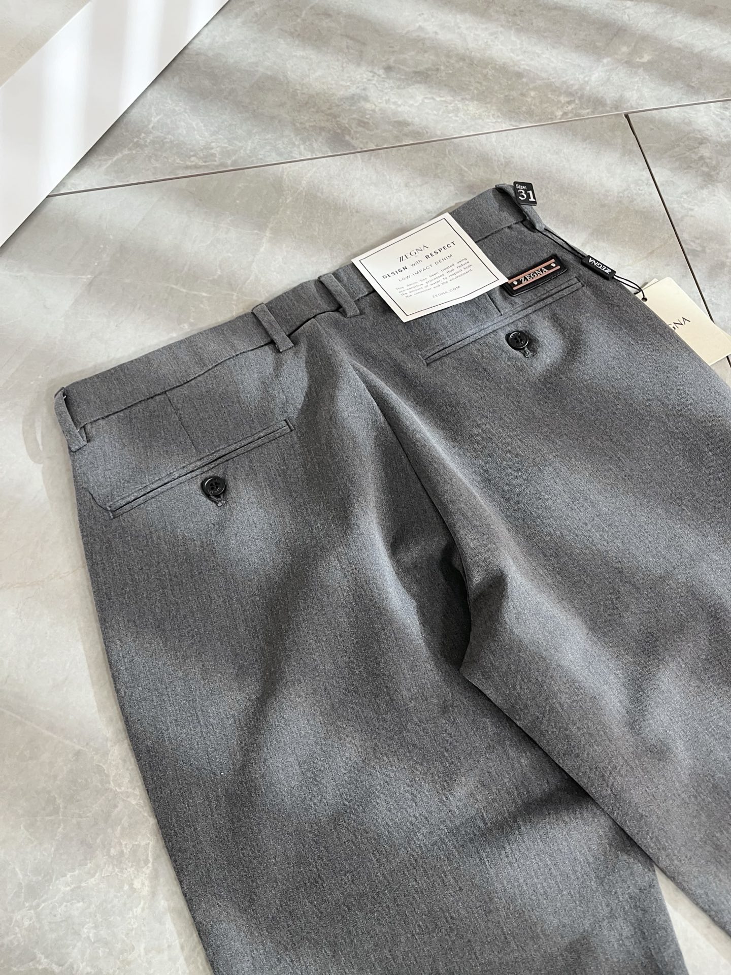 Ermenegildo Zeg*a杰*亚 2026春夏新款男士休闲西裤，压轴的渠道货出现了！！柜台同步销