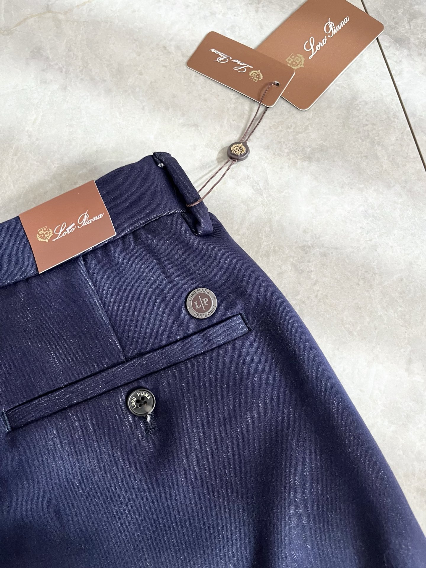 Loro Piana诺悠翩雅 2026春夏新品男士时装款高端休闲裤，香港洋行渠道货，日本原厂出品，纯血统