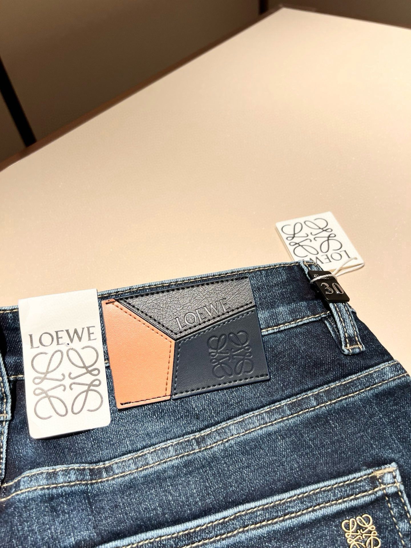 LO*WE/罗*威2026春夏新品男士时装款高端休闲裤，香港洋行渠道货，日本原厂出品，纯血统品质，完美延