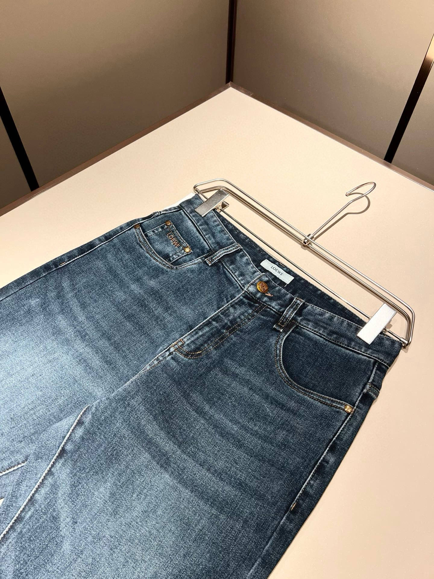 LO*WE/罗*威2026春夏新品男士时装款高端休闲裤，香港洋行渠道货，日本原厂出品，纯血统品质，完美延