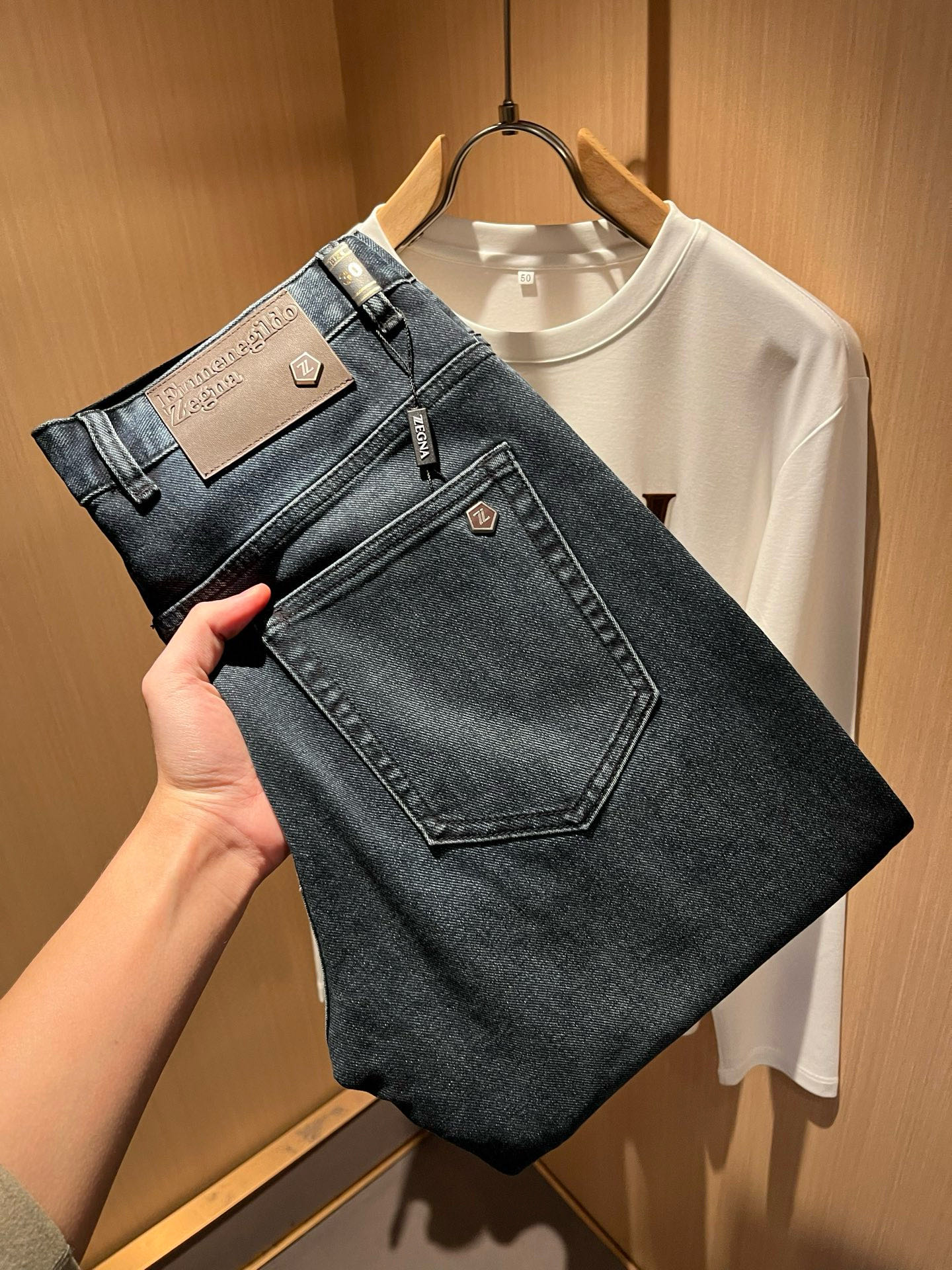 Zegna 杰尼亚 2026春夏新款男士休闲牛仔裤，压轴的渠道货出现了！！柜台同步销售！ 毫不夸张的说，
