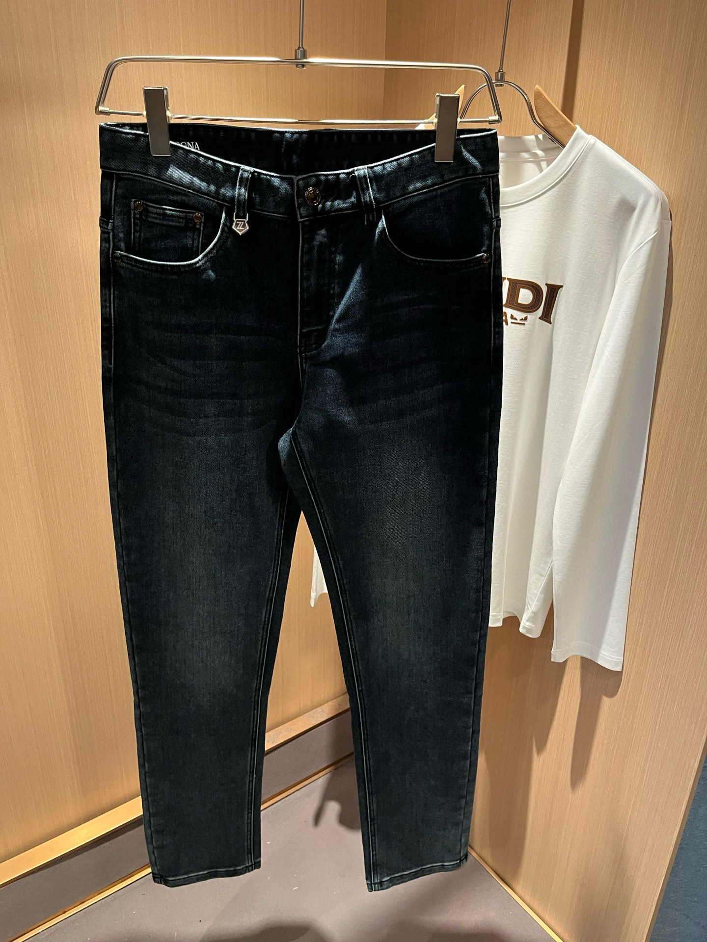 Zegna 杰尼亚 2026春夏新款男士休闲牛仔裤，压轴的渠道货出现了！！柜台同步销售！ 毫不夸张的说，