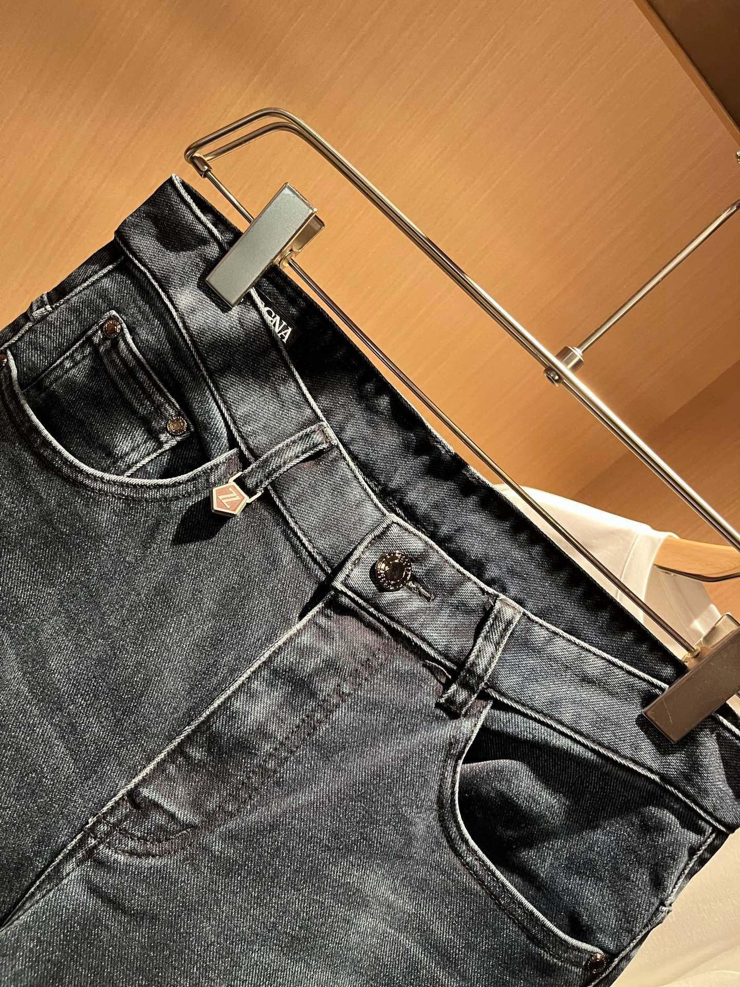 Zegna 杰尼亚 2026春夏新款男士休闲牛仔裤，压轴的渠道货出现了！！柜台同步销售！ 毫不夸张的说，