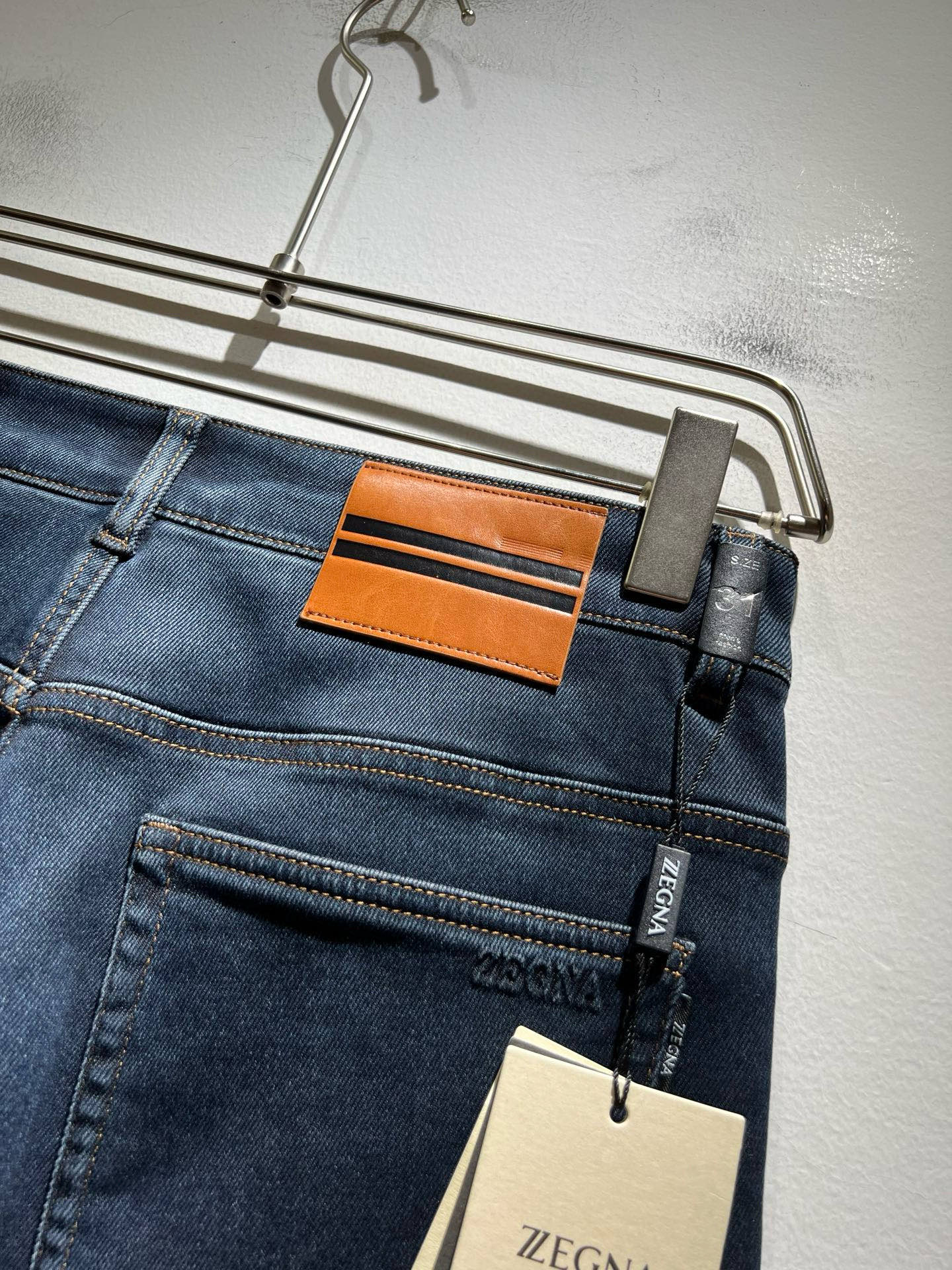 Zegna 杰尼亚 2026春夏新款男士休闲牛仔裤，压轴的渠道货出现了！！柜台同步销售！ 毫不夸张的说，