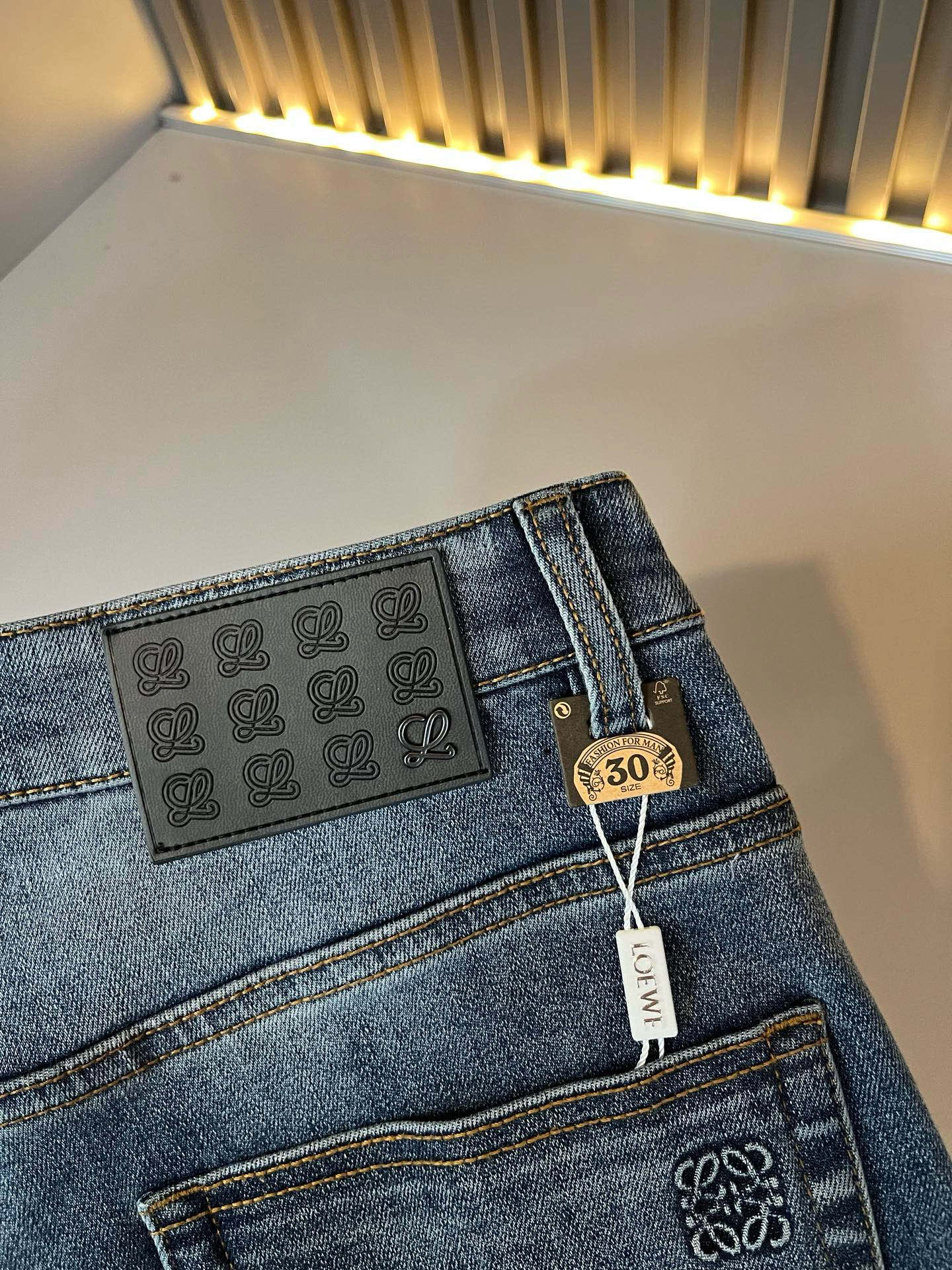 LO*WE/罗*威2026春夏新品男士时装款高端休闲裤，香港洋行渠道货，日本原厂出品，纯血统品质，完美延