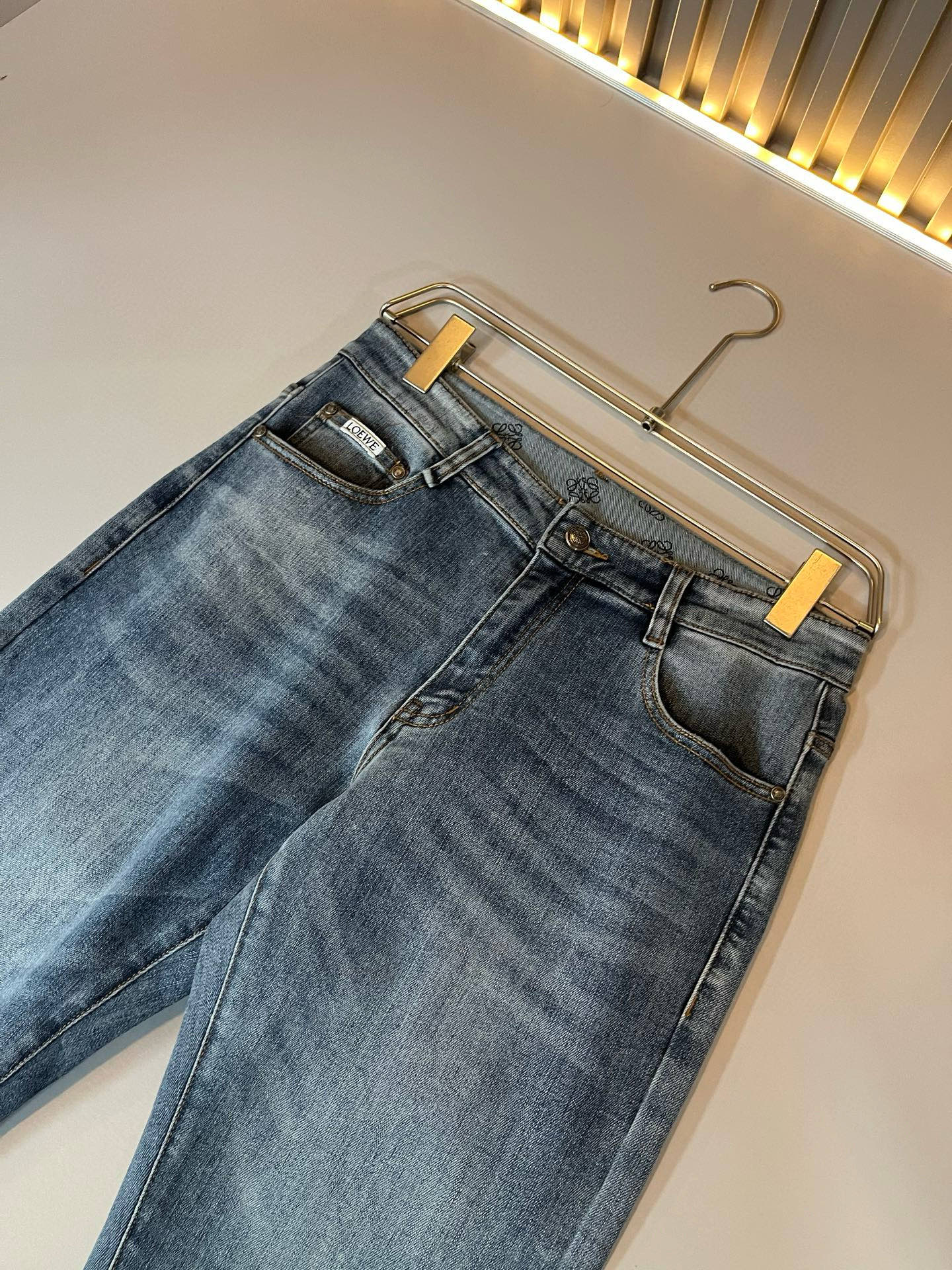 LO*WE/罗*威2026春夏新品男士时装款高端休闲裤，香港洋行渠道货，日本原厂出品，纯血统品质，完美延