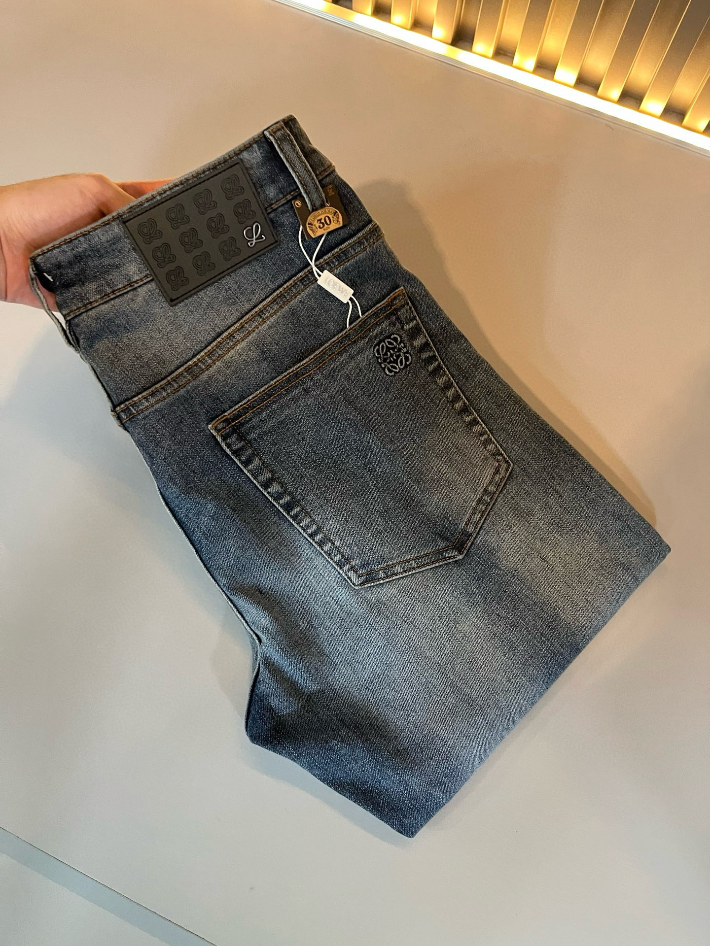 LO*WE/罗*威2026春夏新品男士时装款高端休闲裤，香港洋行渠道货，日本原厂出品，纯血统品质，完美延