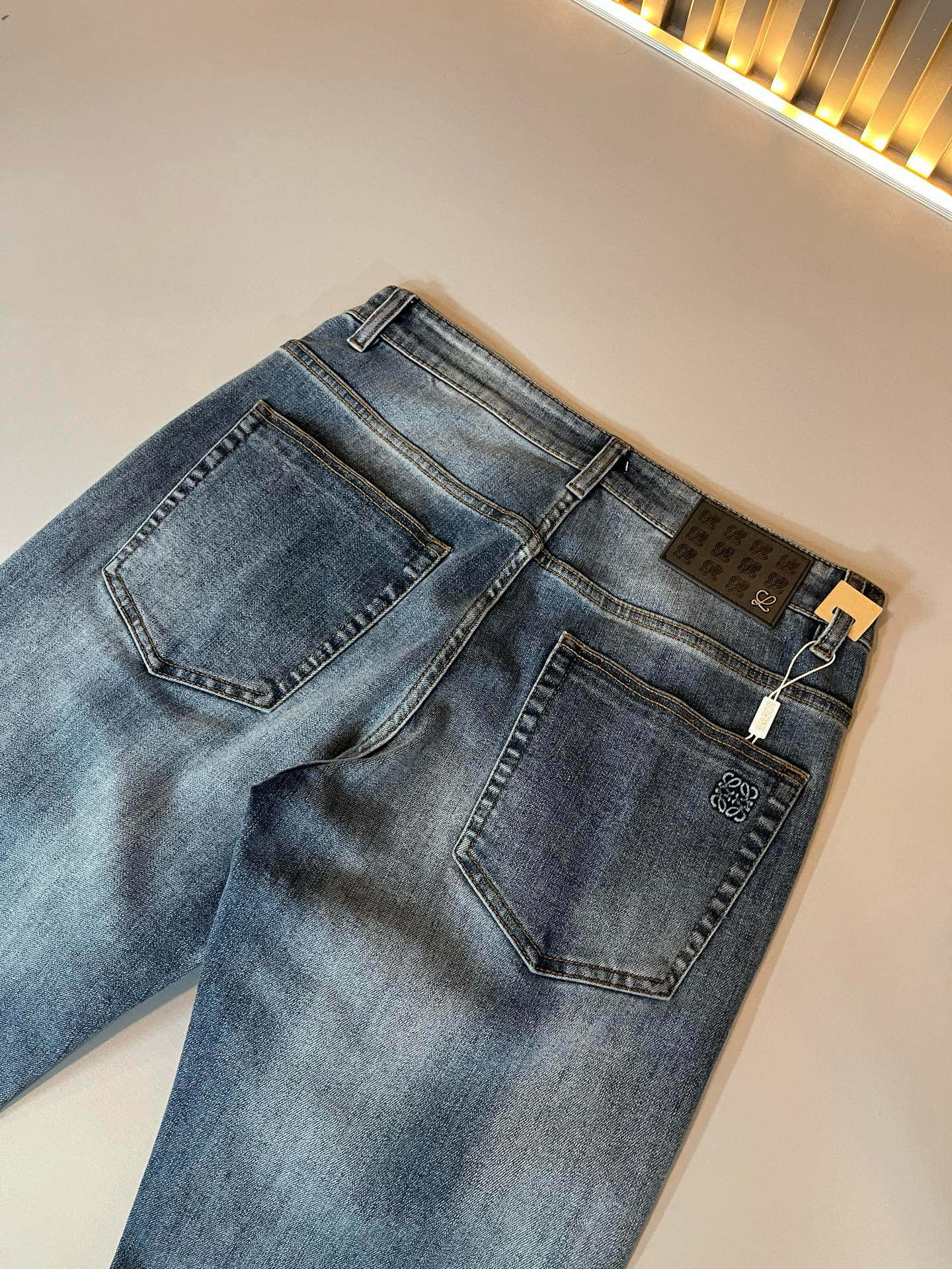 LO*WE/罗*威2026春夏新品男士时装款高端休闲裤，香港洋行渠道货，日本原厂出品，纯血统品质，完美延