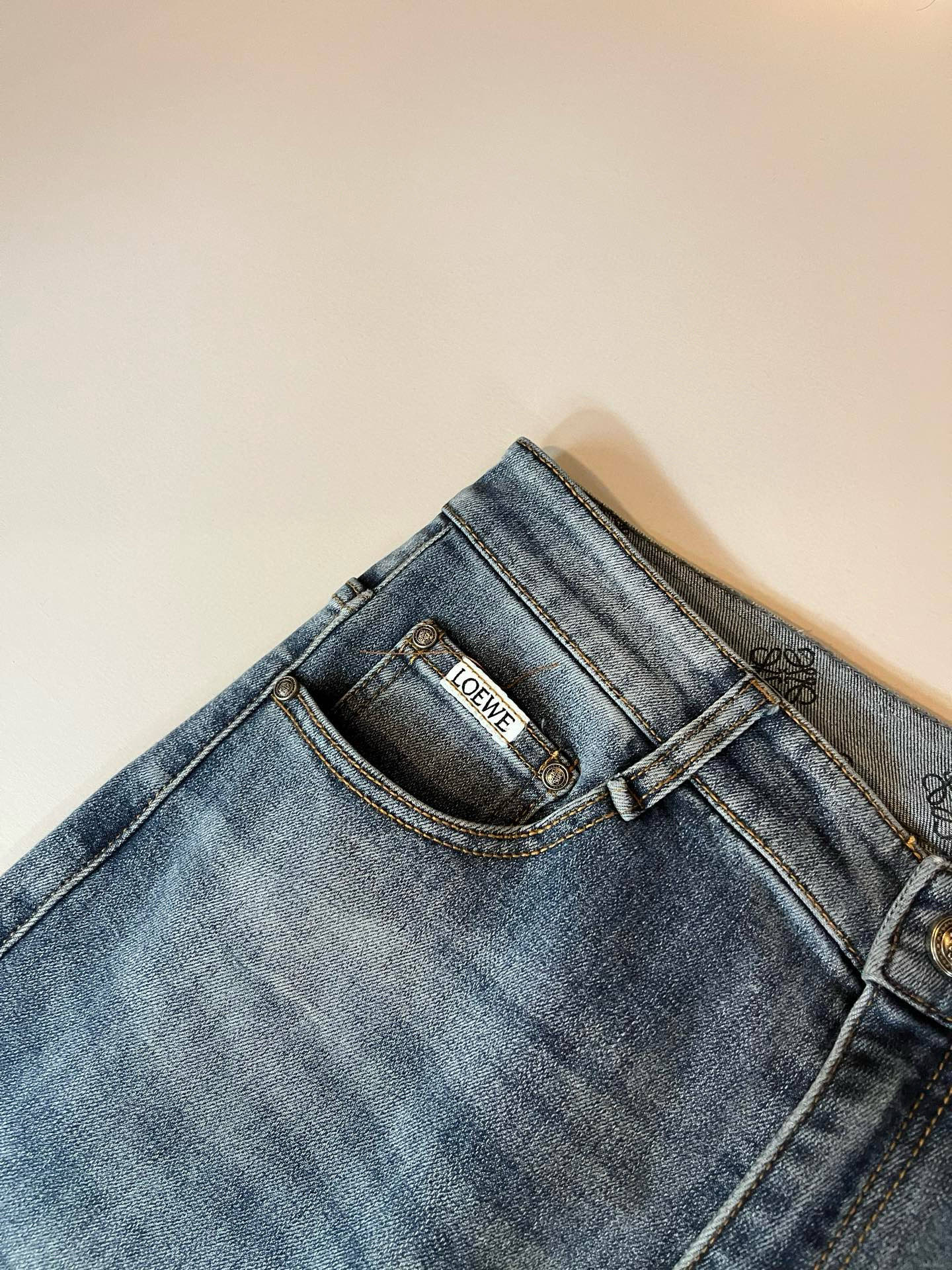 LO*WE/罗*威2026春夏新品男士时装款高端休闲裤，香港洋行渠道货，日本原厂出品，纯血统品质，完美延